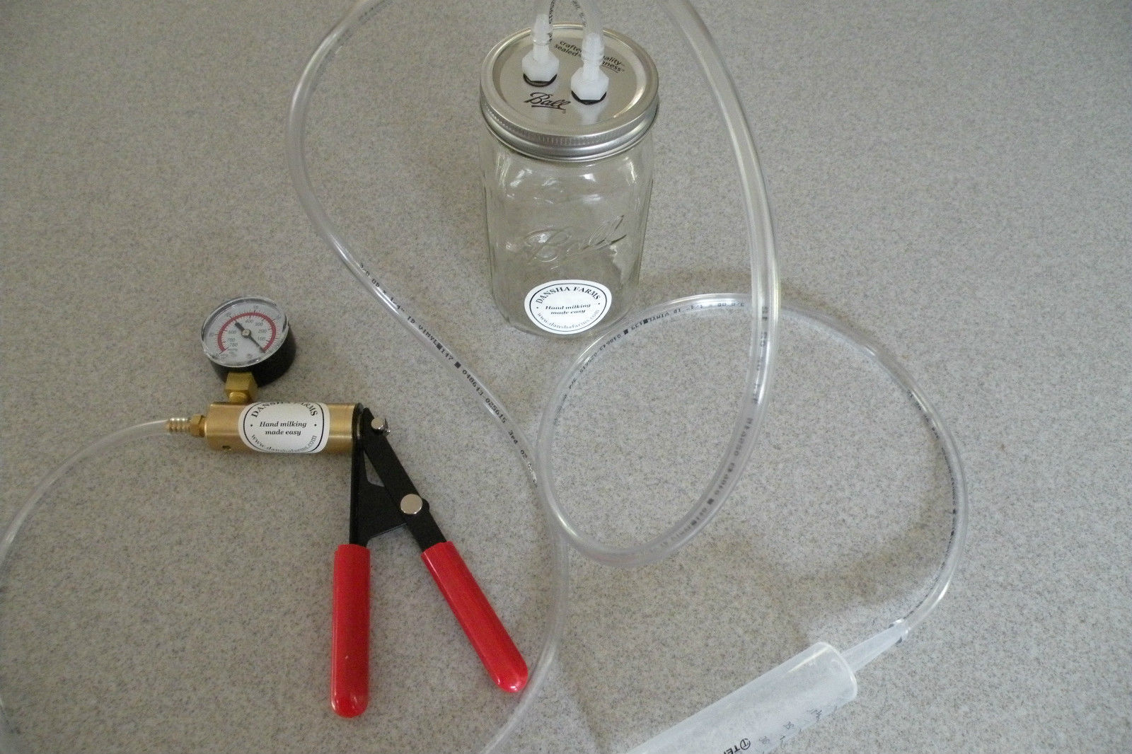 Goat-Sheep Milker Hand Vacuum Milking Machine 1/2 Gallon 2 Teat Dansha Farms™