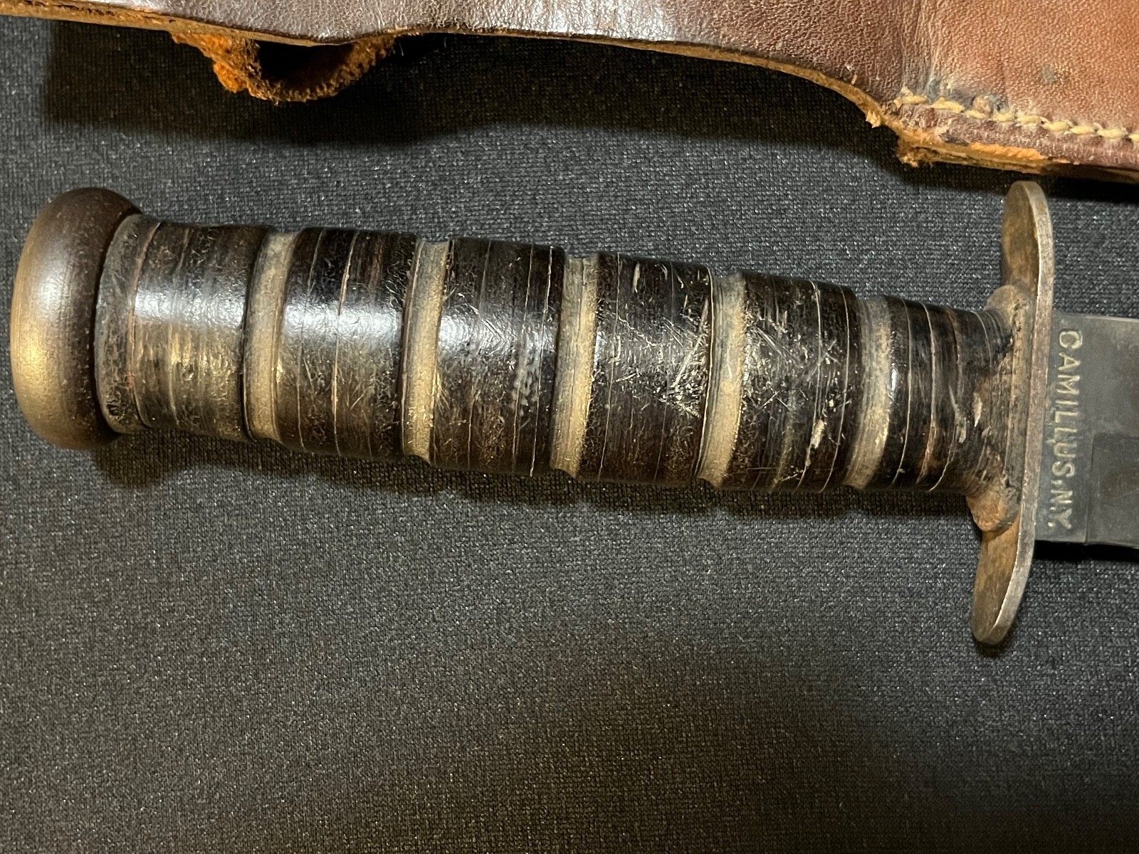 US Camillus WWII knife -Mark 2 Fighting WW2/Bld-Marked -SCREW TOP