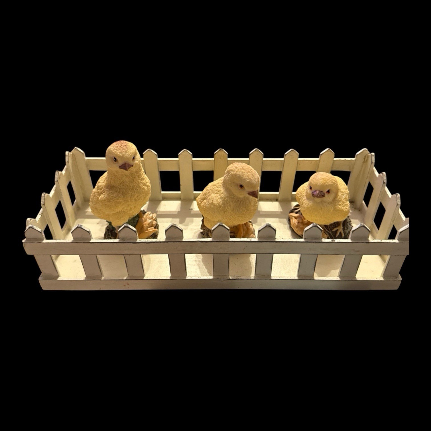 Baby Chick Farmhouse Decor, With Three Baby Chicks