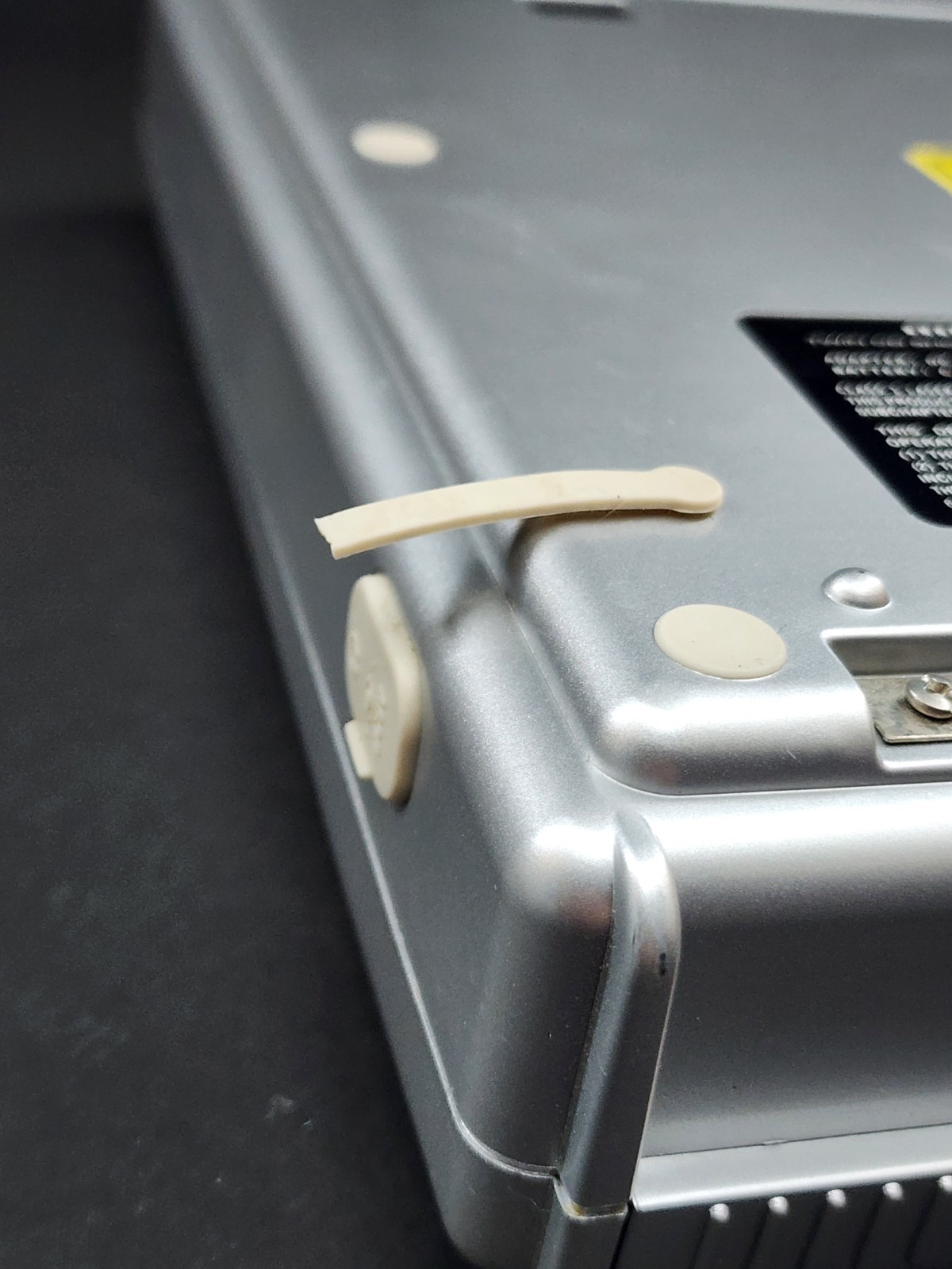 Sharper Image Twin CD Player AM/FM Stereo Shower Companion Water Resistant SI742