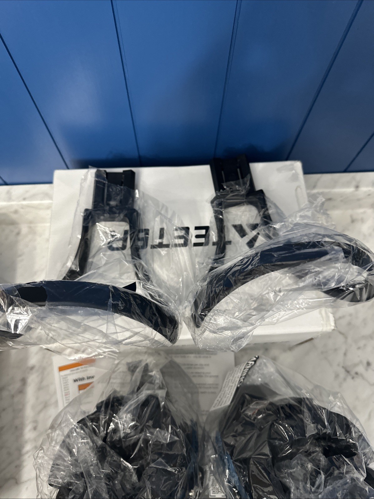 Teeter EZ-Up Gravity Boots for Inversion Decompression Stretching OPEN BOX