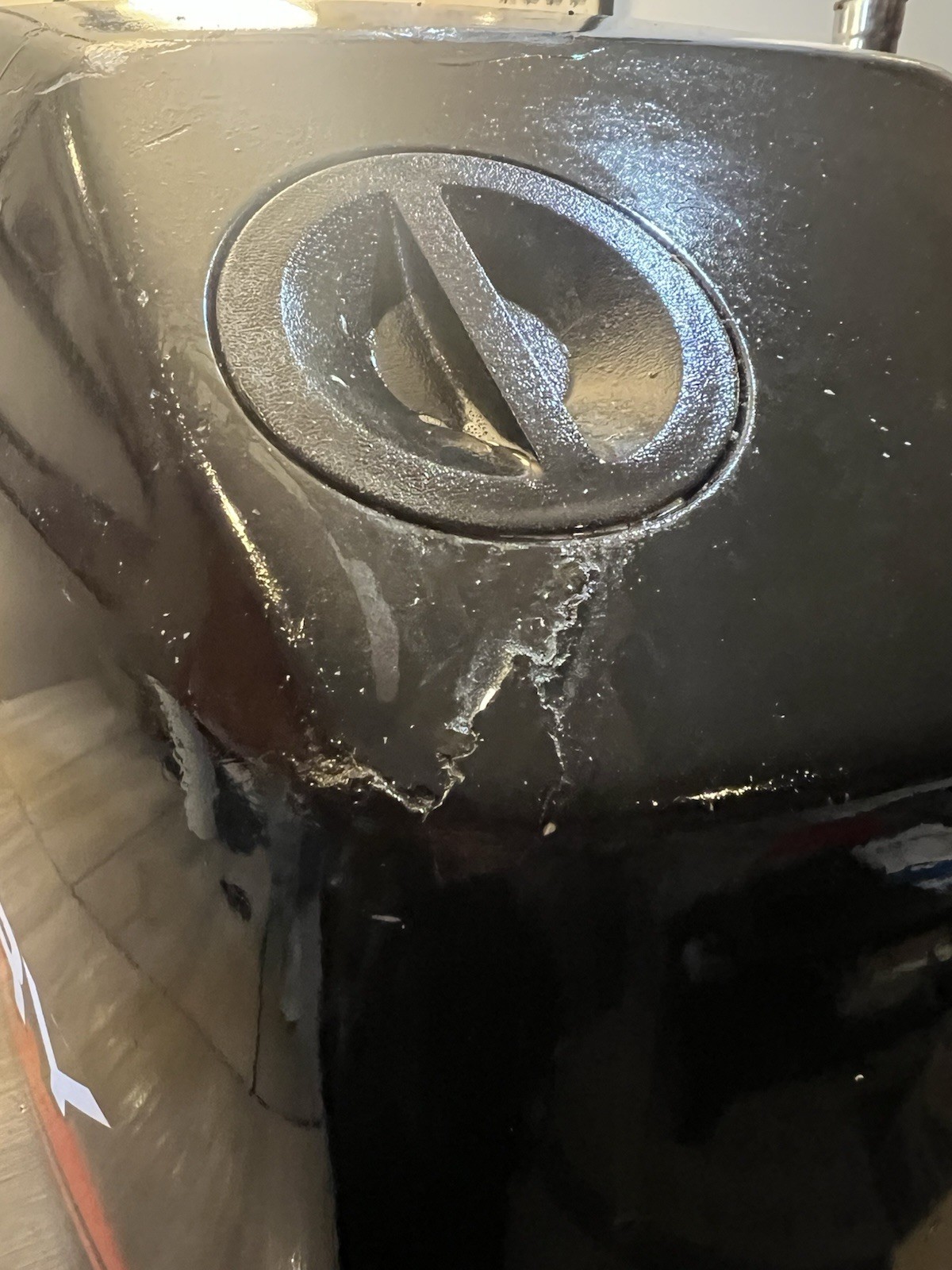 Mercury 100-125 hp 2-stroke outboard top cowl 828354A8