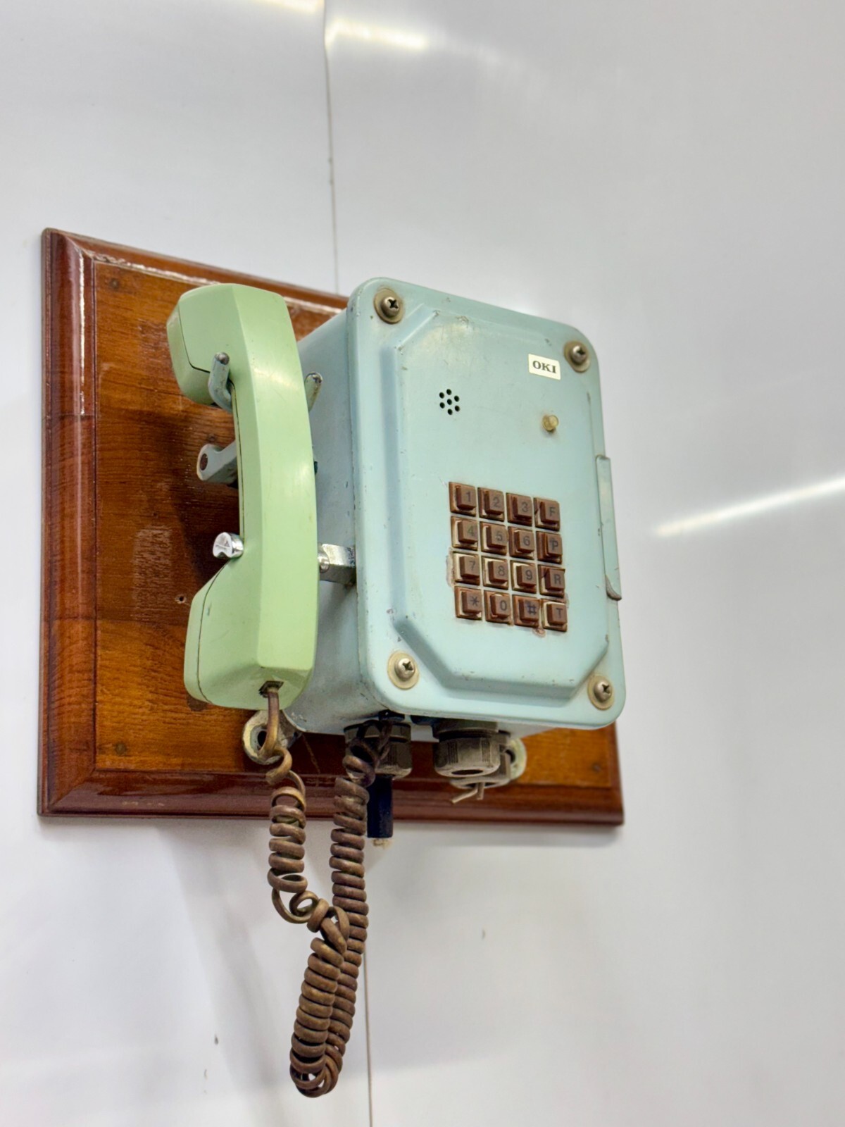 Authentic Nippon Hakuyo OKI Wall Telephone ODA-1380 – Maritime Collector’s Gem