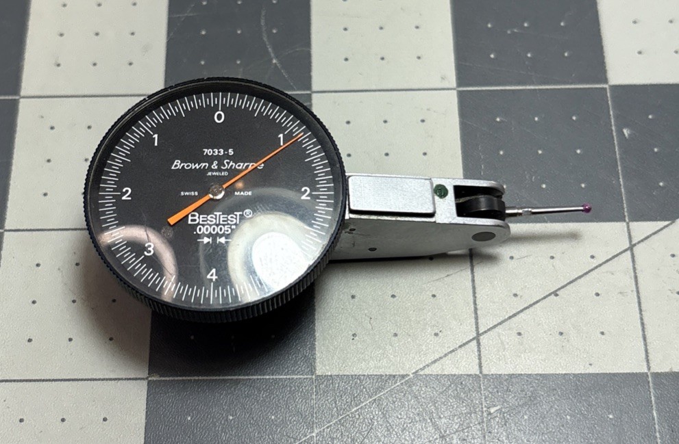 Brown & Sharpe BesTest Dial Indicator .00005” 7033-5 w/ Case Tools USA B&S