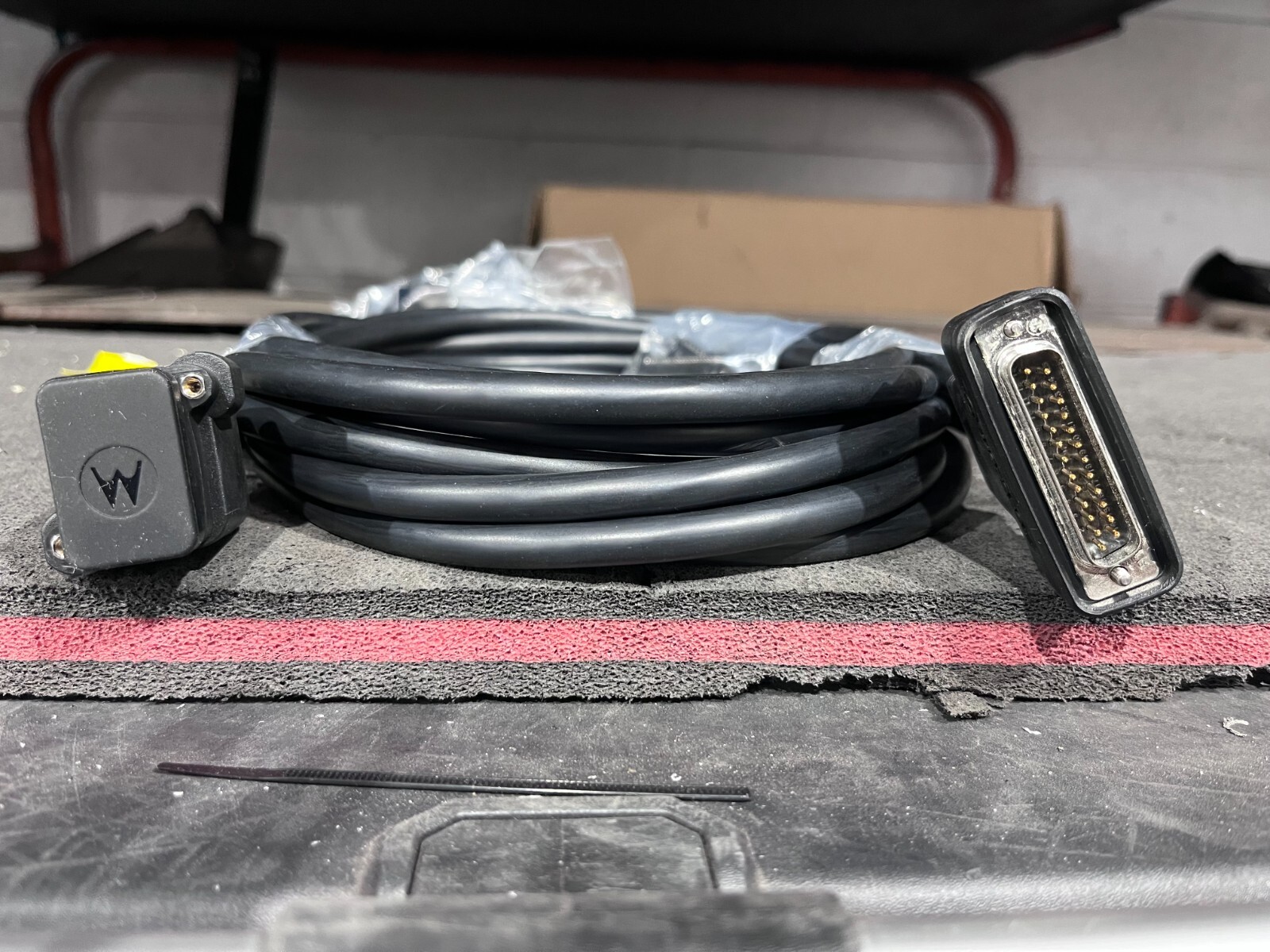 MOTOROLA PMLN4959A HANDHELD CONTROL HEAD ACCESSORY CABLE FOR XTL/APX RADIOS New!