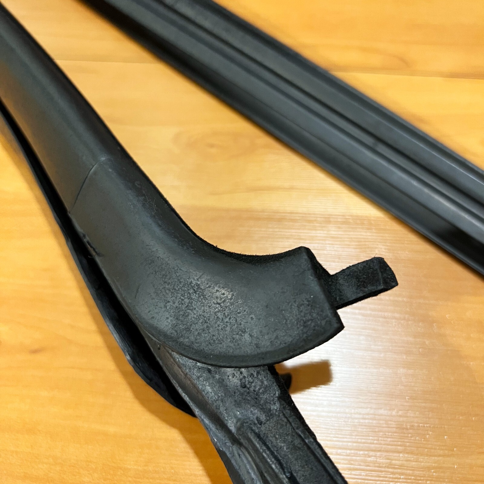 86-97 for Nissan Pathfinder Navara D21 hardbody door glass run channel felt seal