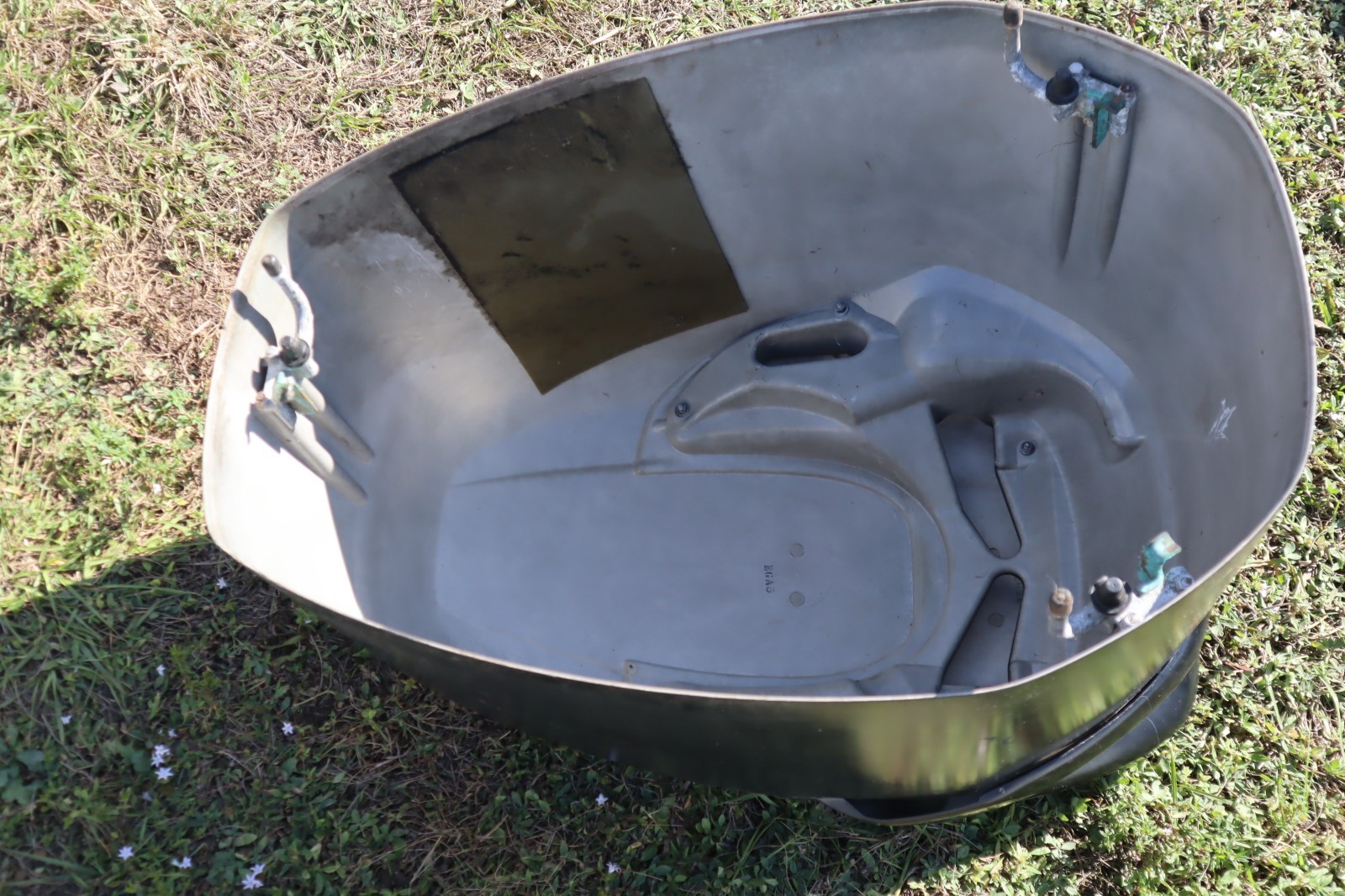 Yamaha Outboard HPDI Cowling/Hood vmax 68M-42610 ,120125-02, Fits:150-200hp