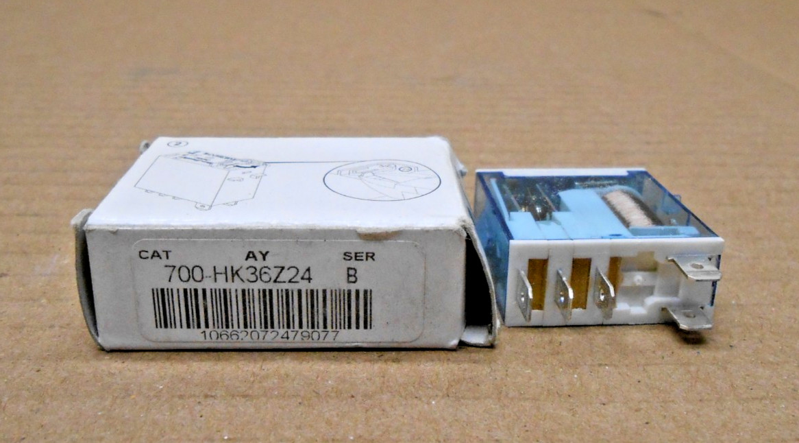 NEW ALLEN BRADLEY 700-HK36Z24 5 BLADE RELAY 16A DPST 24VDC SERIES B (13 AVAIL)