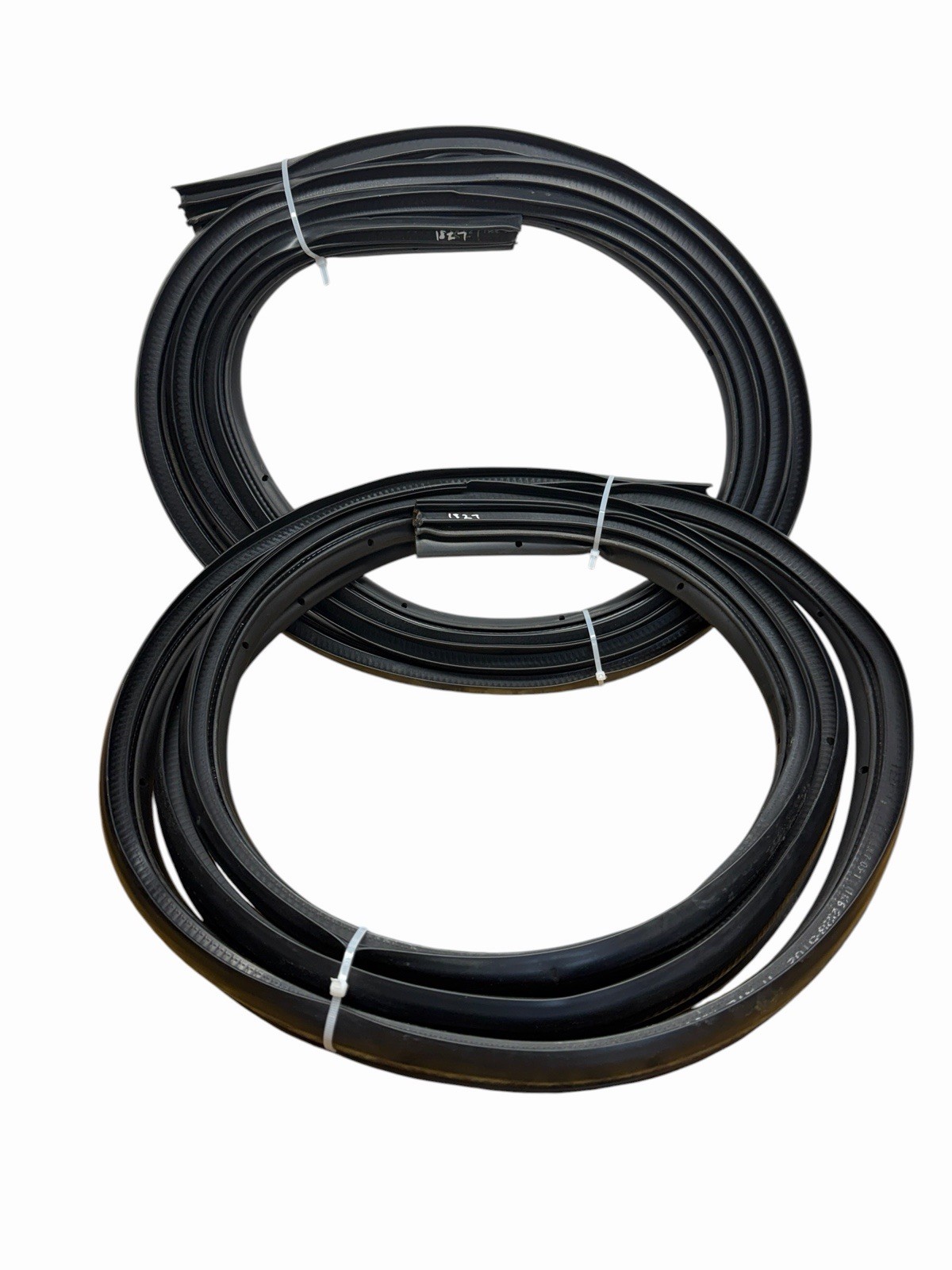 Chrysler Aspen Dodge Durango Front Body Side Door Seal Weatherstrip Mopar OE OEM