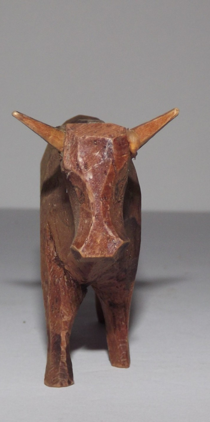 Vintage Hand Carved Wood Brown Cow Bull Rustic Primitive Folk Art