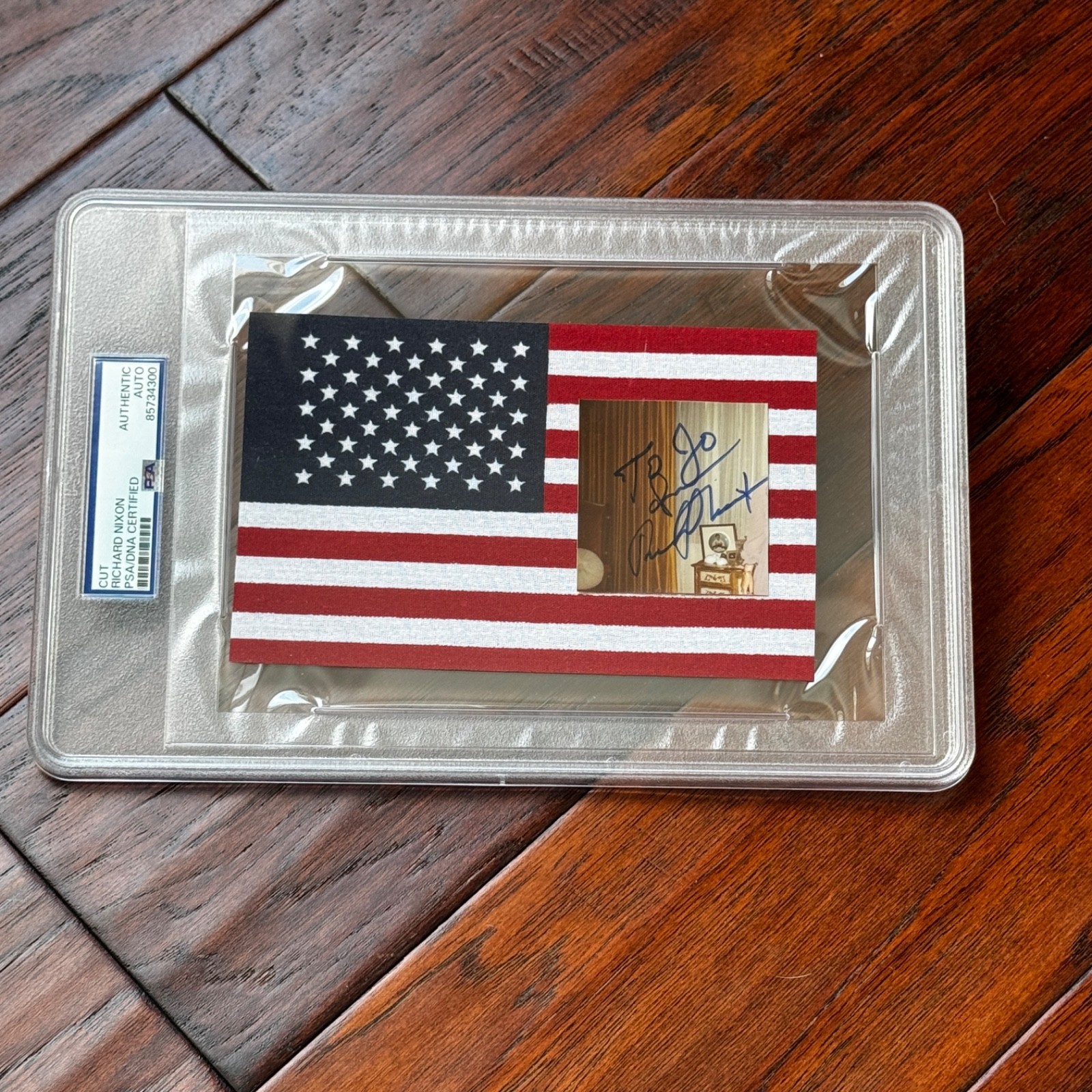 RICHARD NIXON * PSA * Autograph Cut Signature Mini AMERICAN FLAG Signed