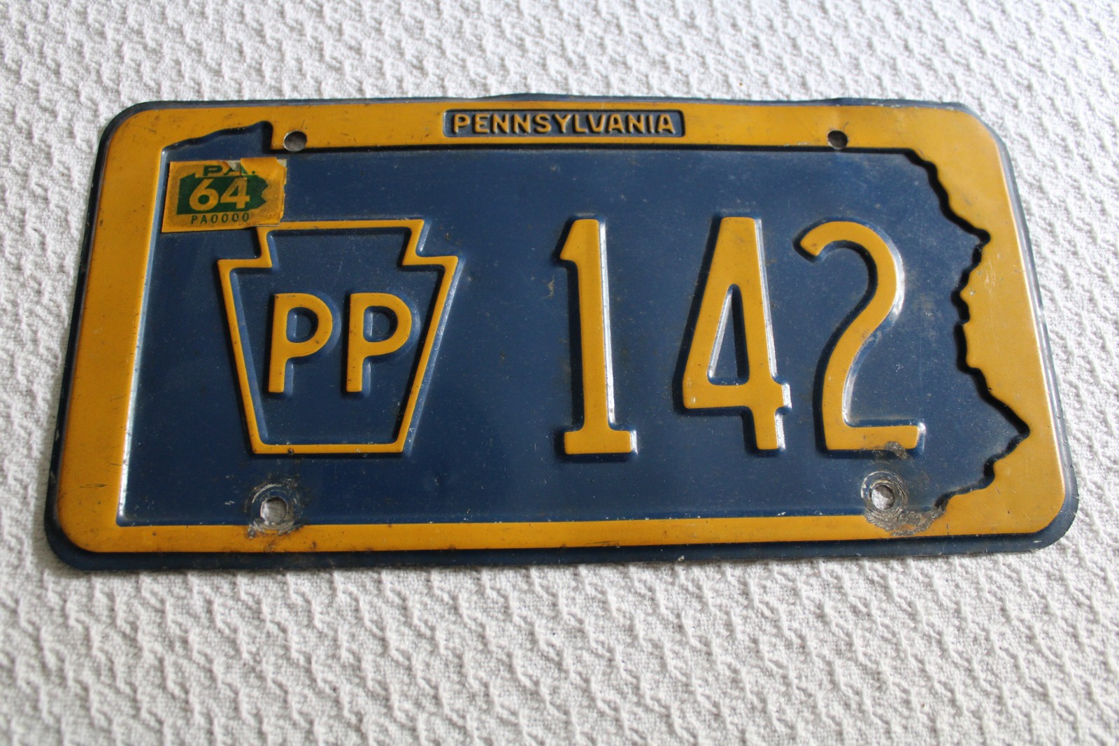 COLLECTION OF (9) NEWS/MEDIA/TV/RADIO PRESS LICENSE PLATES FROM VARIOUS STATES