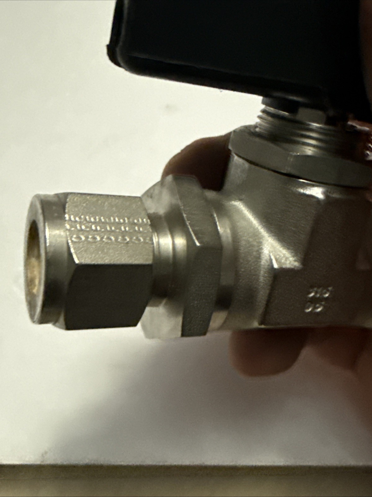 TY-LOK SS-8-DTT-8-8- 1/2" Tube End High Pressure Ball Valve, 5,000 psi, 316