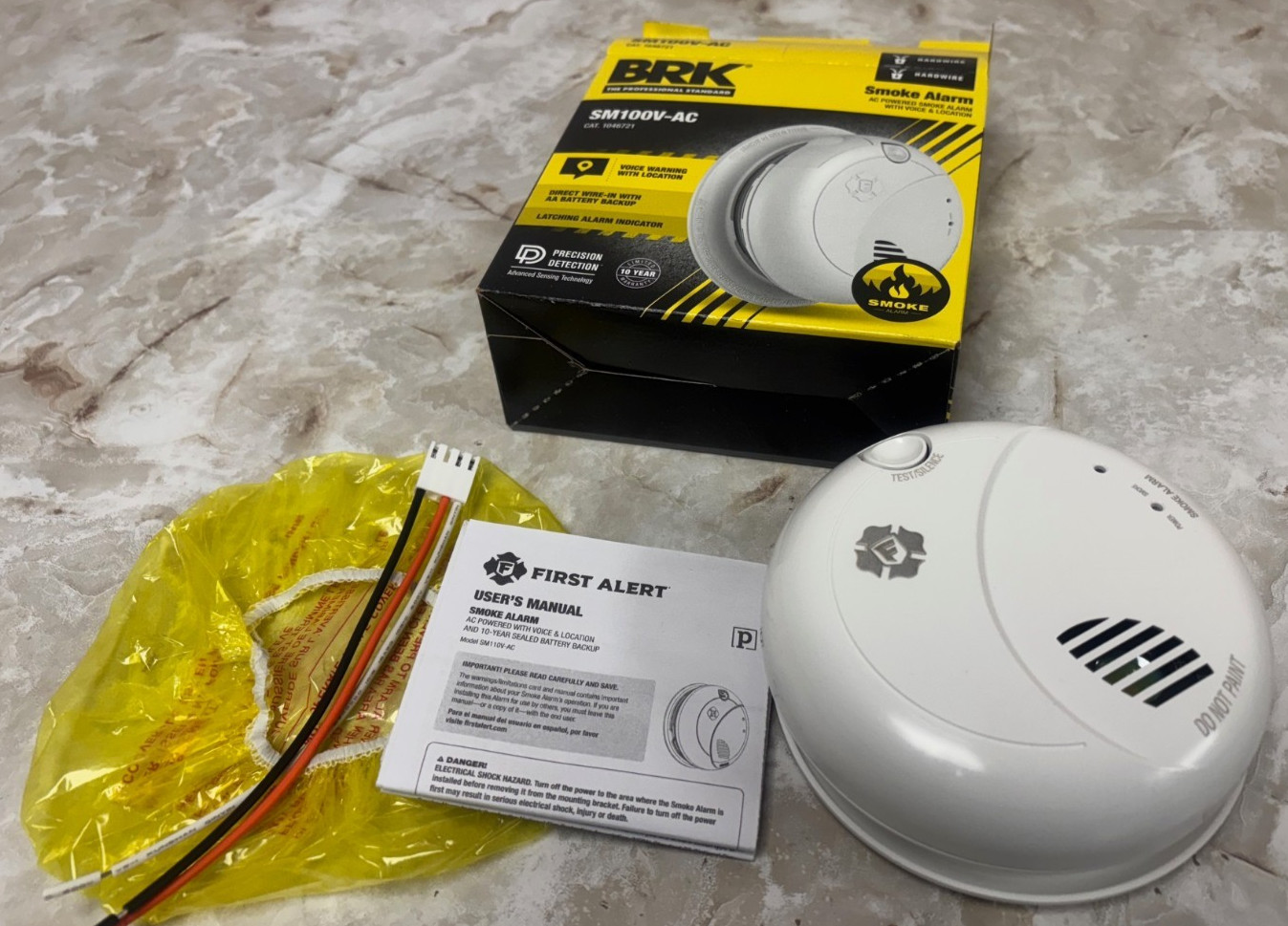 ⭐️⭐️⭐️First Alert BRK SM100V-AC Interconnect Hardwire Smoke Alarm w/ Voice & Loc