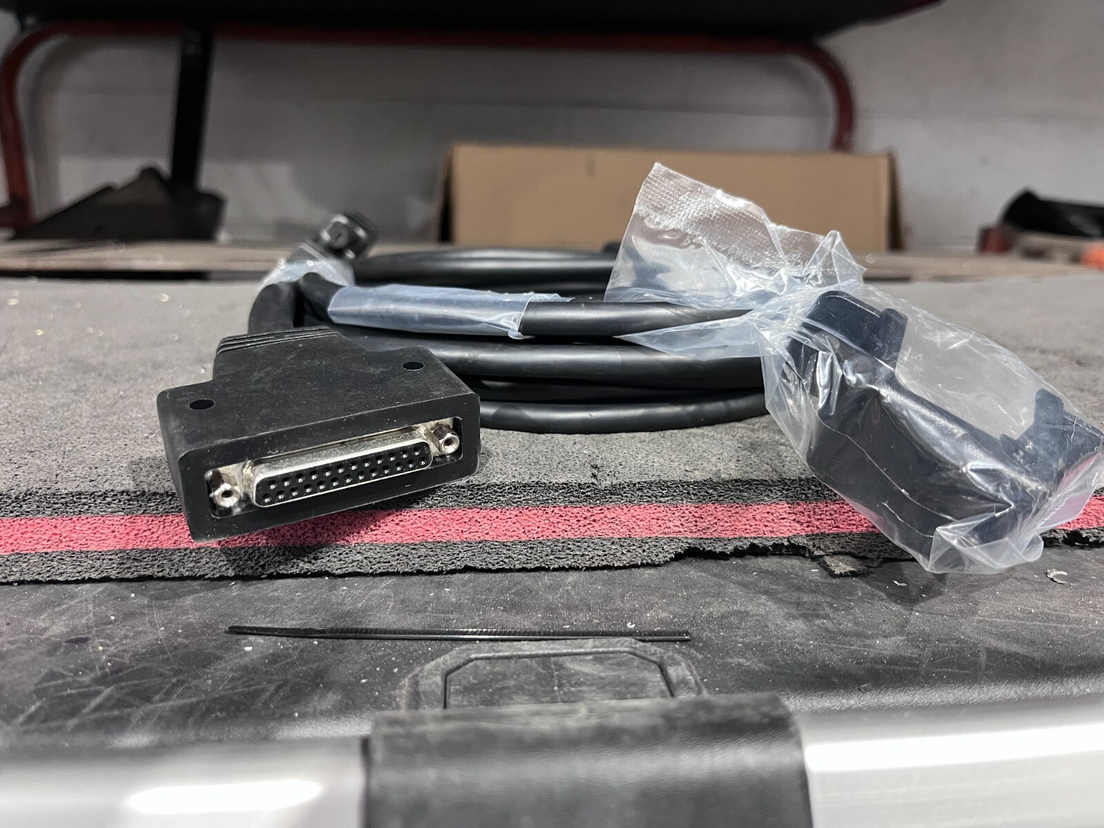 MOTOROLA PMLN4959A HANDHELD CONTROL HEAD ACCESSORY CABLE FOR XTL/APX RADIOS New!