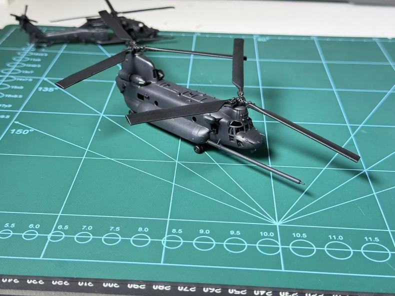 3D Printed Model 1/144 American MH-47G Chinook helicopter Finished Model