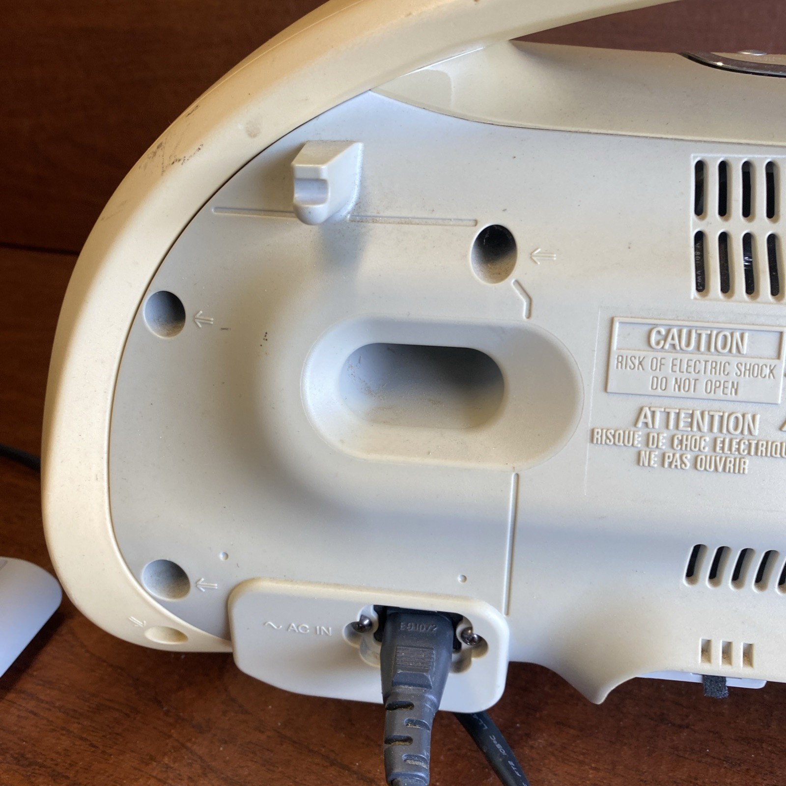 Sony ZS-YN7 Portable Boombox CD/R-RW AM/FM RADIO MegaBass W Remote No Batt Cover