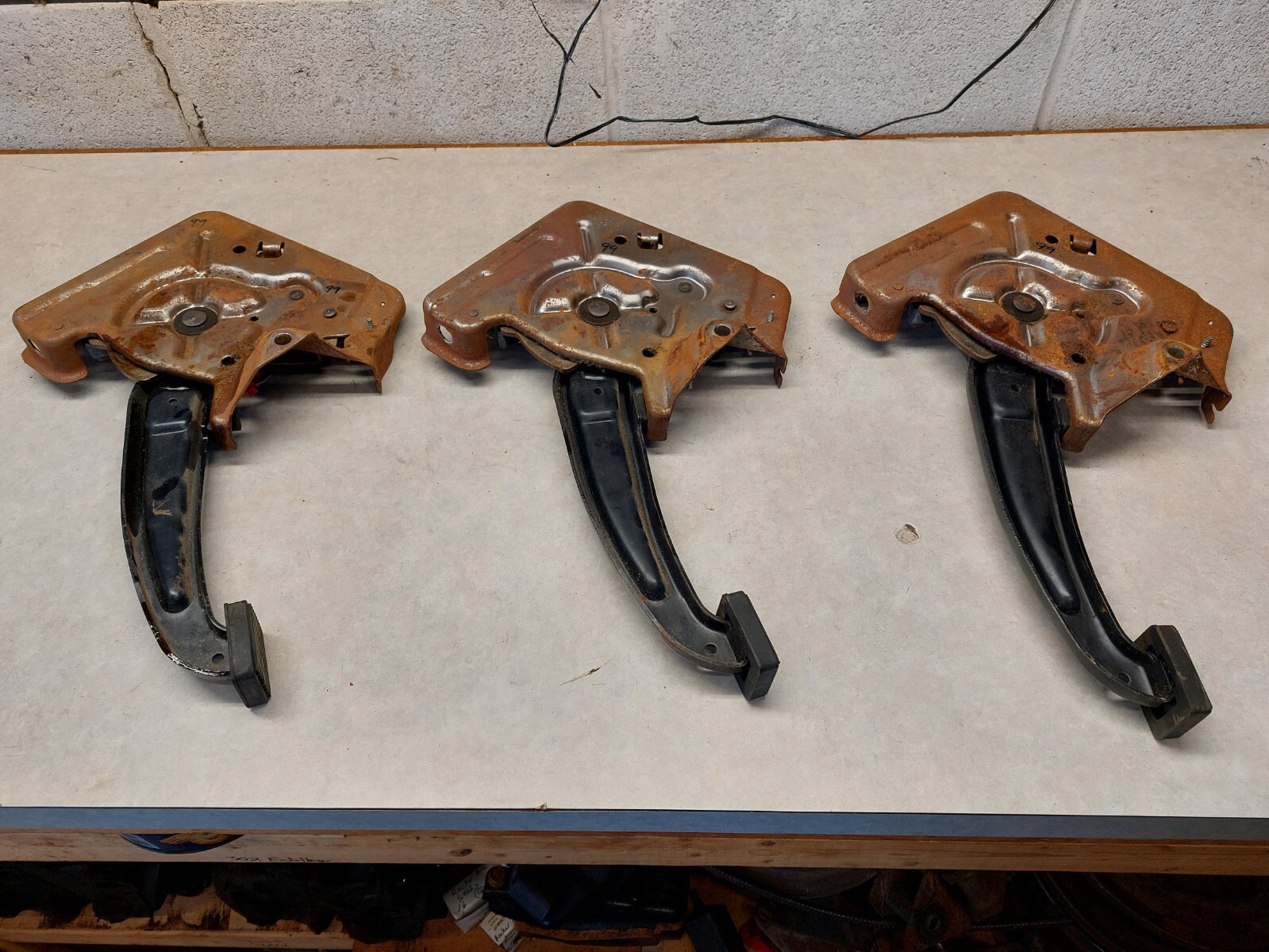 1998 Dodge Ram Truck Emergency Brake Pedal 1500 2500 parking E brake 1999 99 98