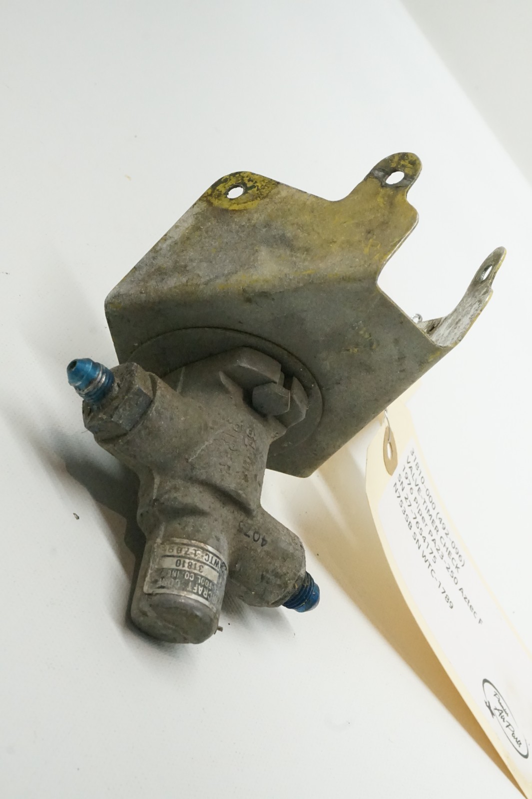 1976 Piper Aztec F PA-23-250 Timer Check Valve & Bracket, 31810-000 / 31495-000