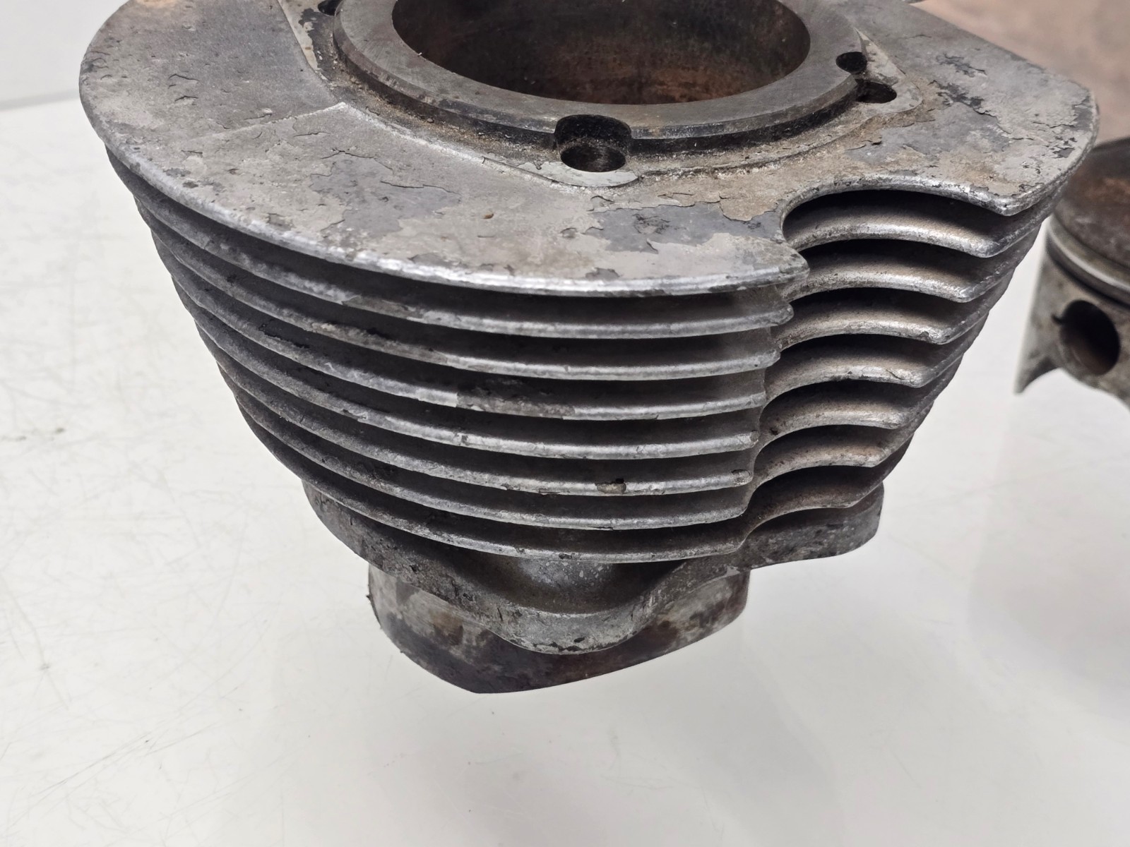 DUCATI SINGLE 250 BEVEL NARROW CASE CYLINDER JUG BARREL W/ PISTON DM250 DIANA