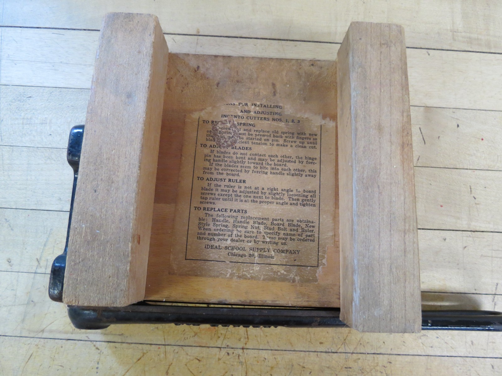 VINTAGE INGENTO #1 PAPER CUTTER 6 INCH