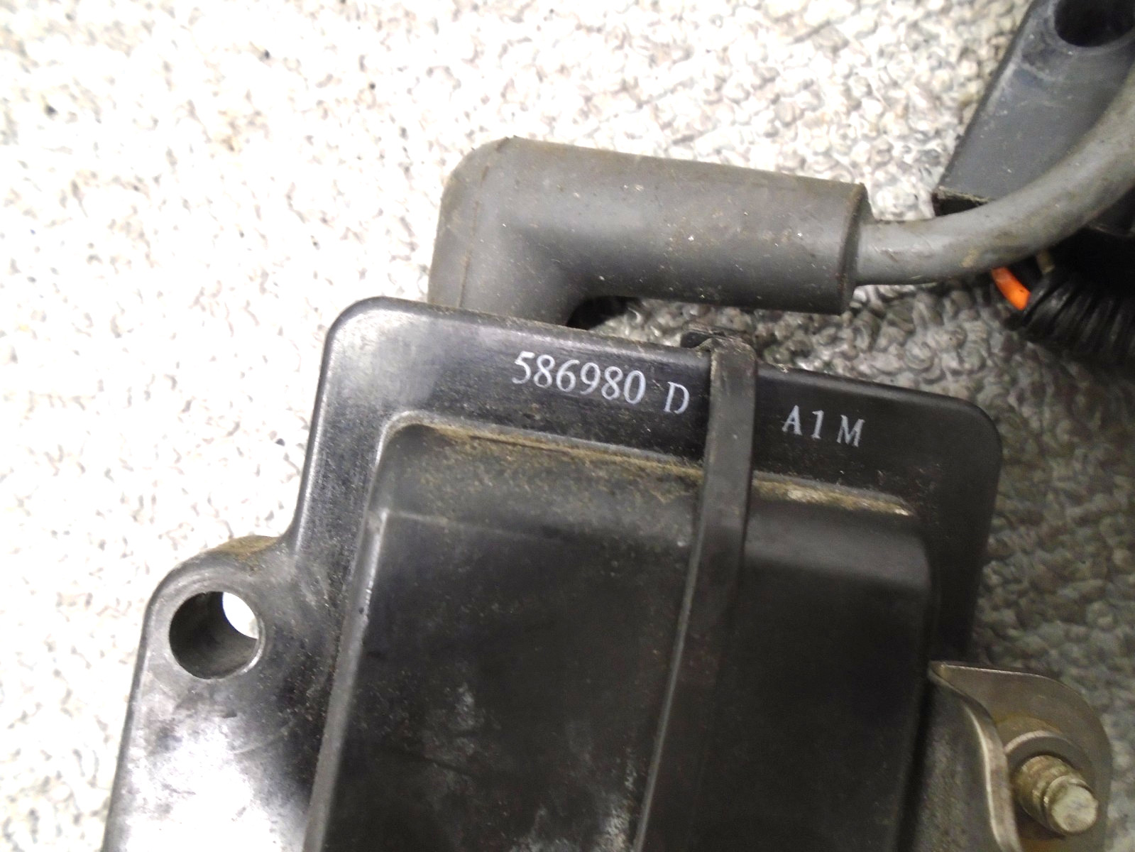 Ignition Coil Assy X3 0586980 Johnson Evinrude Outboard 2009 & Later 200-300 Hp