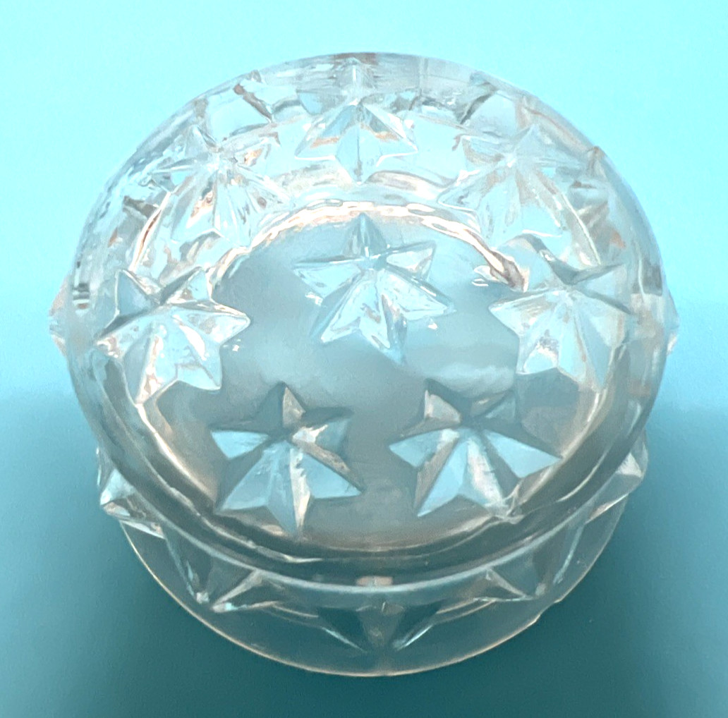 Amazing Raised Star Clear Glass Open Salt Dip 1 7/8 x 7/8 inch Flake