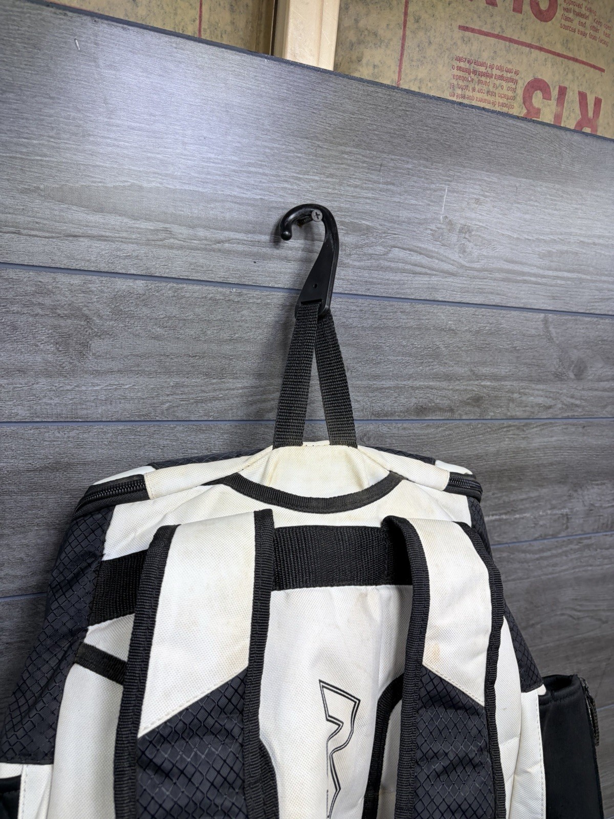 Miken MK7X Baseball Backpack Softball 4 Bat Sleeves Black White Slow pitch Large