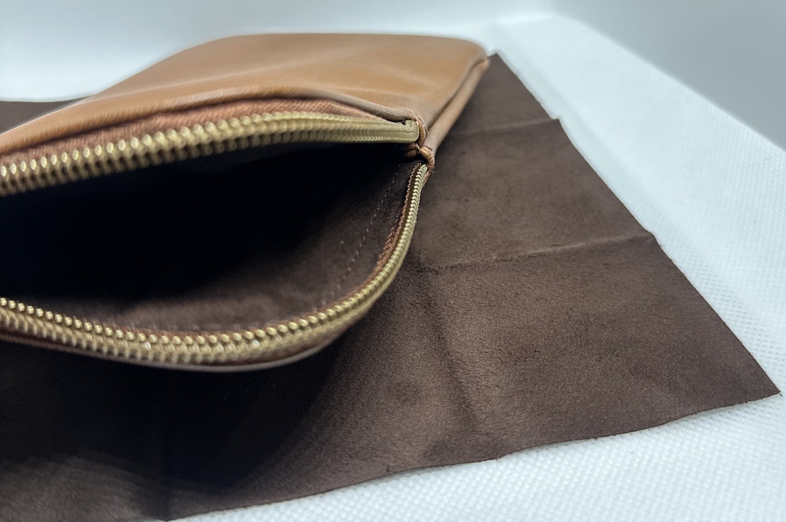 Authentic ERMENEGILDO ZEGNA Brown Leather Eyeglass Case with cleaning cloth OBO
