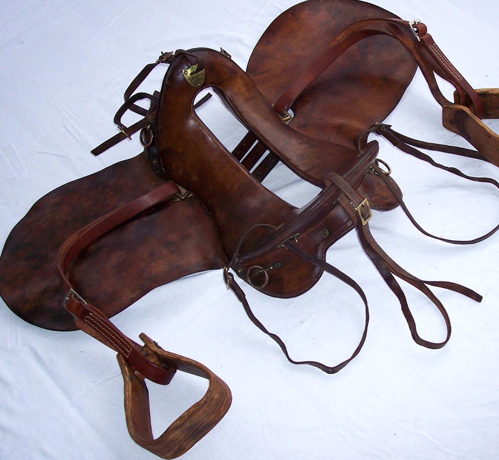 Antique US Cavalry Saddle Brass US Conchos Military McClellan 11" Seat Marked