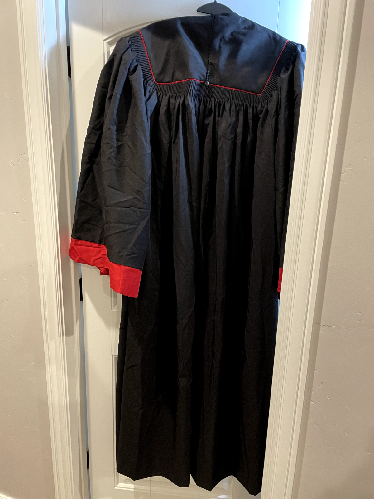 USC Bachelors Graduation Gown Herff Jones Black - Multiple Sizes