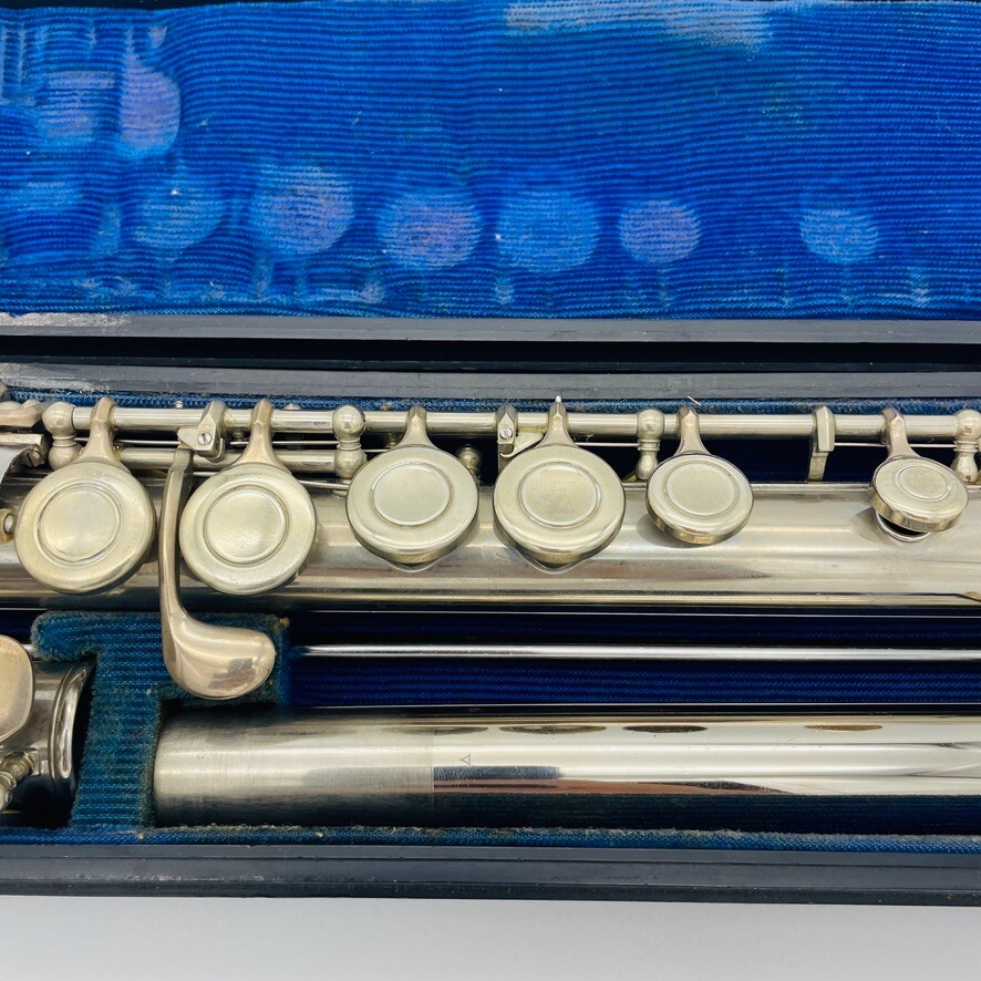 YAMAHA YFL-23 Flute Second hand NICKEL SILVER INSTRUMENT with case From JAPAN