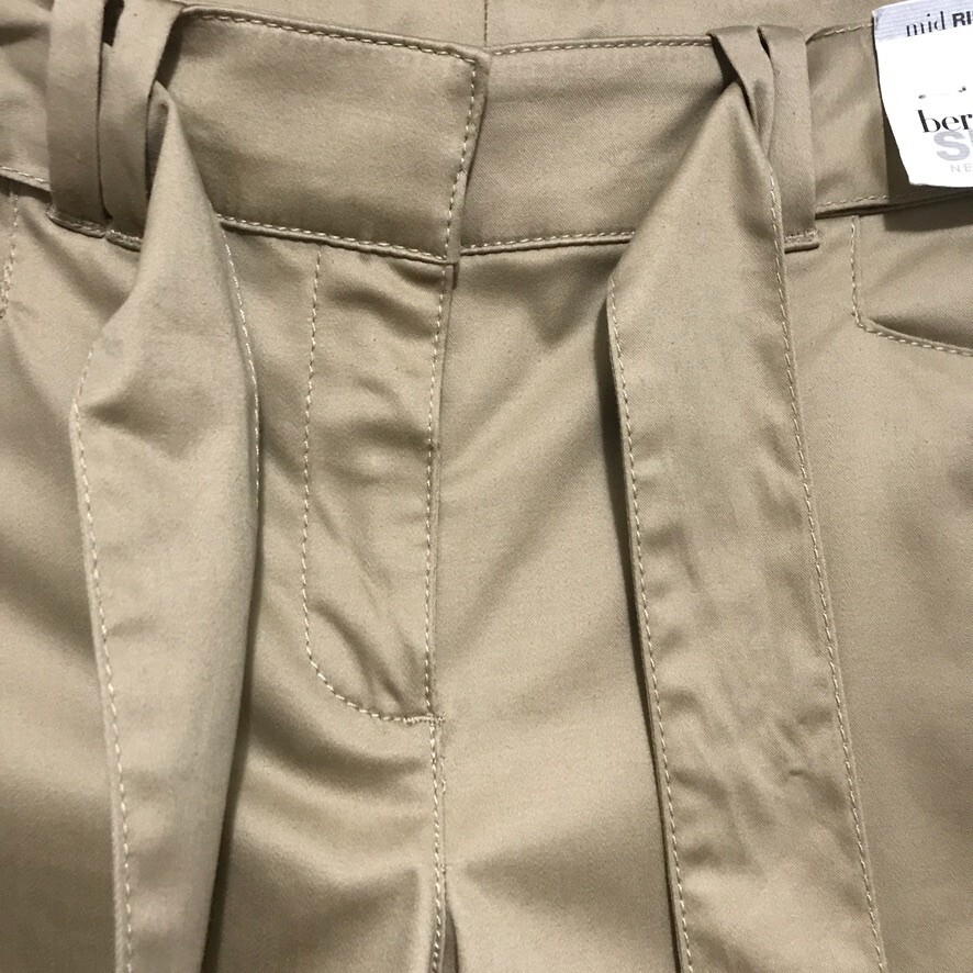 NYC Bermuda Shorts Women Size 2 Belted Cuffed Tan