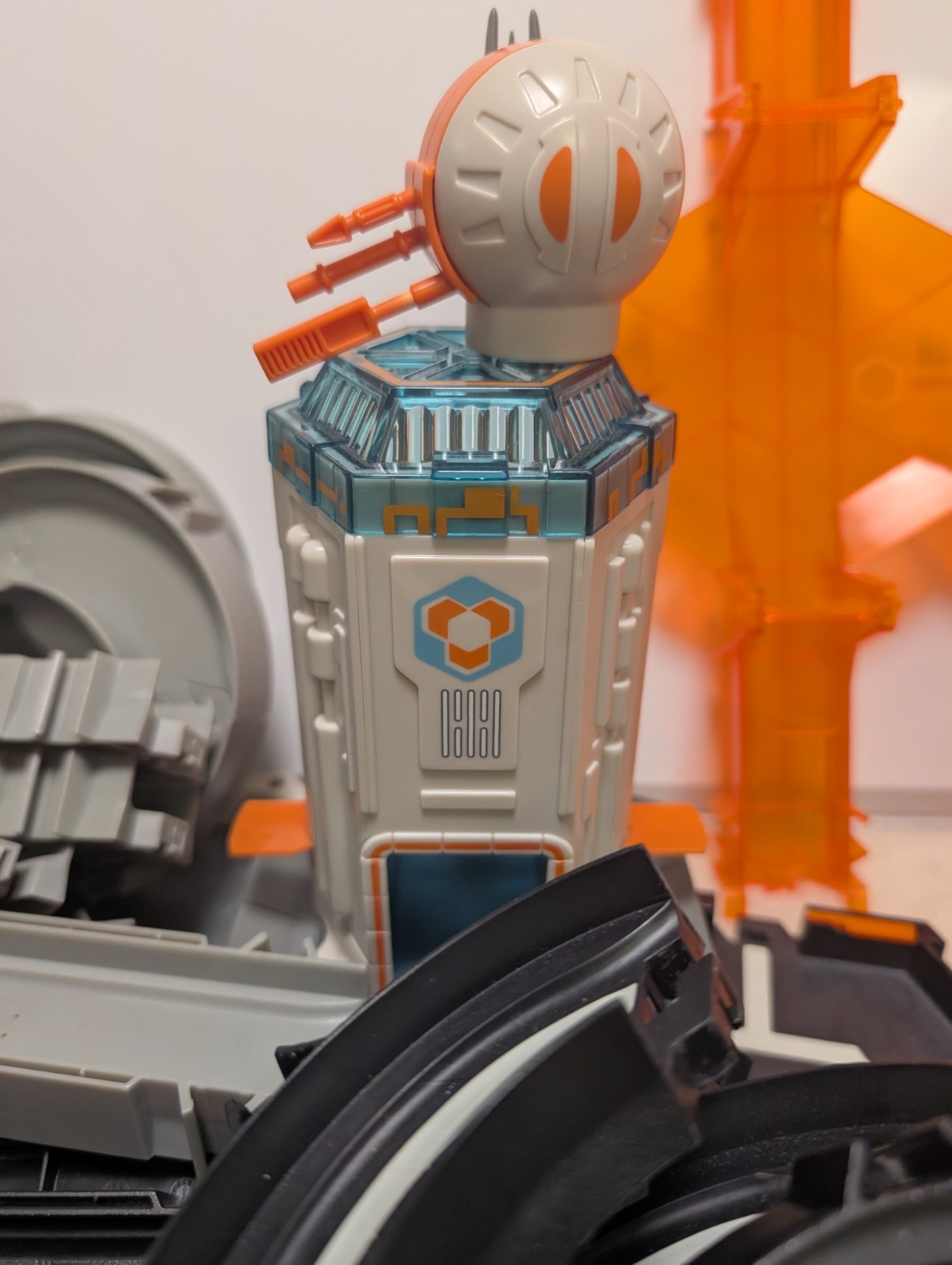 Lot Of HEXBUG Habitat Elevation Playset Zipline Tracks Accessories 10 Nano Bugs