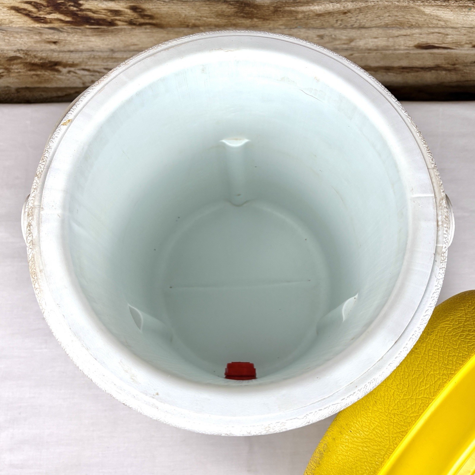 Vintage Igloo 2 Gallon Water Cooler Dispenser Houston TX Yellow White Handle Jug