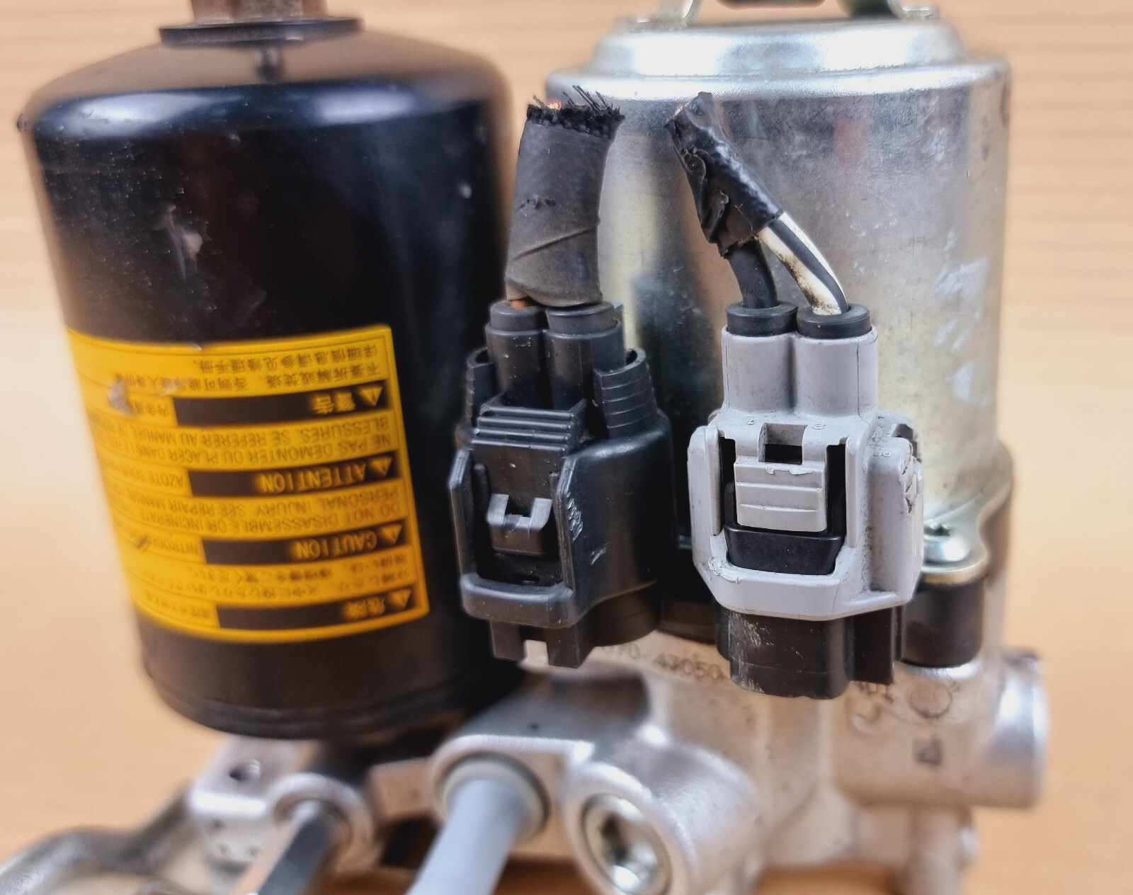 Toyota Prius 2010-2015 Anti lock Pump Assembly Brake booster 47070-47050 Oem