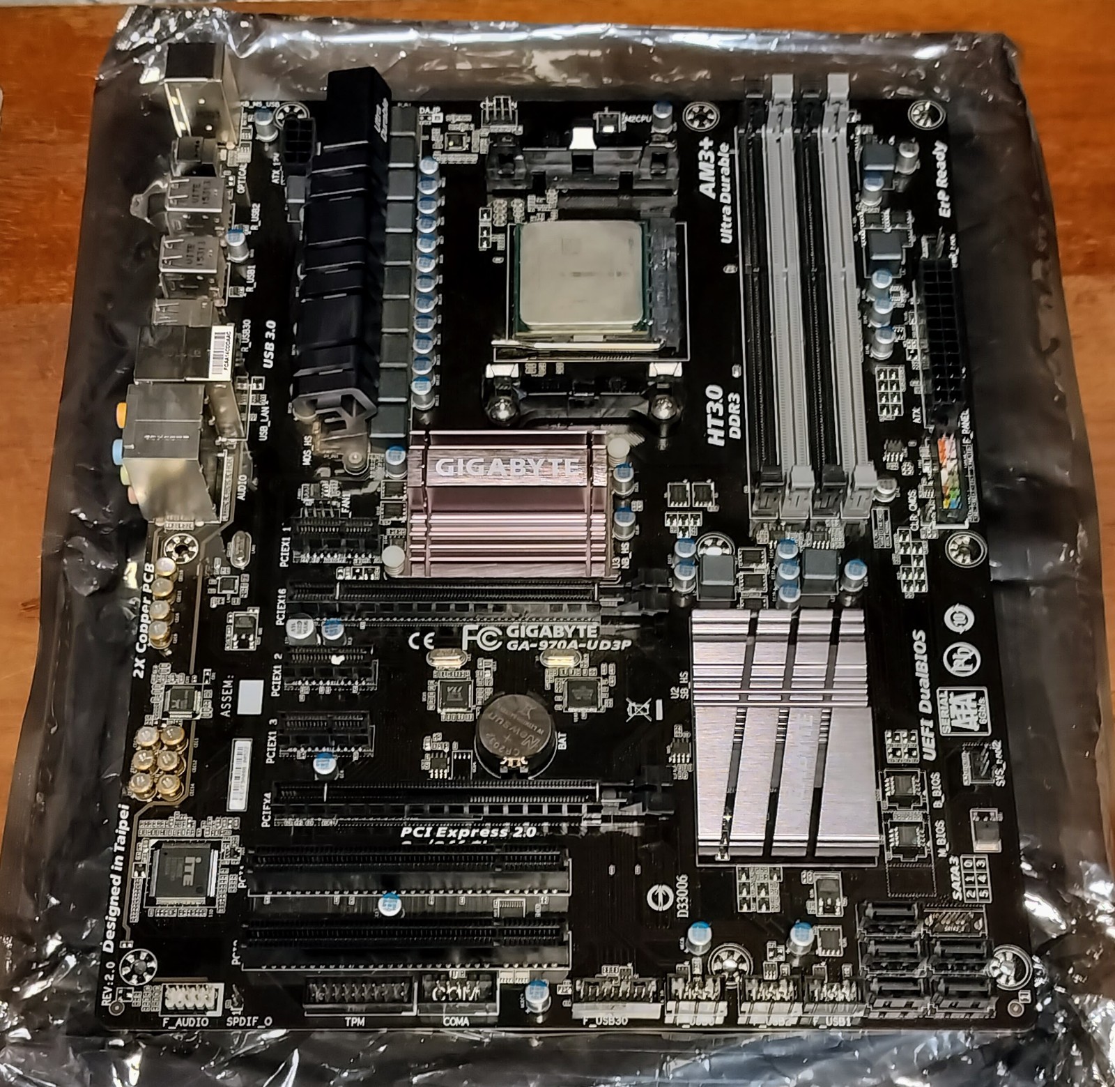 GIGABYTE GA-970A-UD3P MOTHERBOARD COMBO AMD FX CPU 16GB RIPJAWS RAM WORKS GREAT!