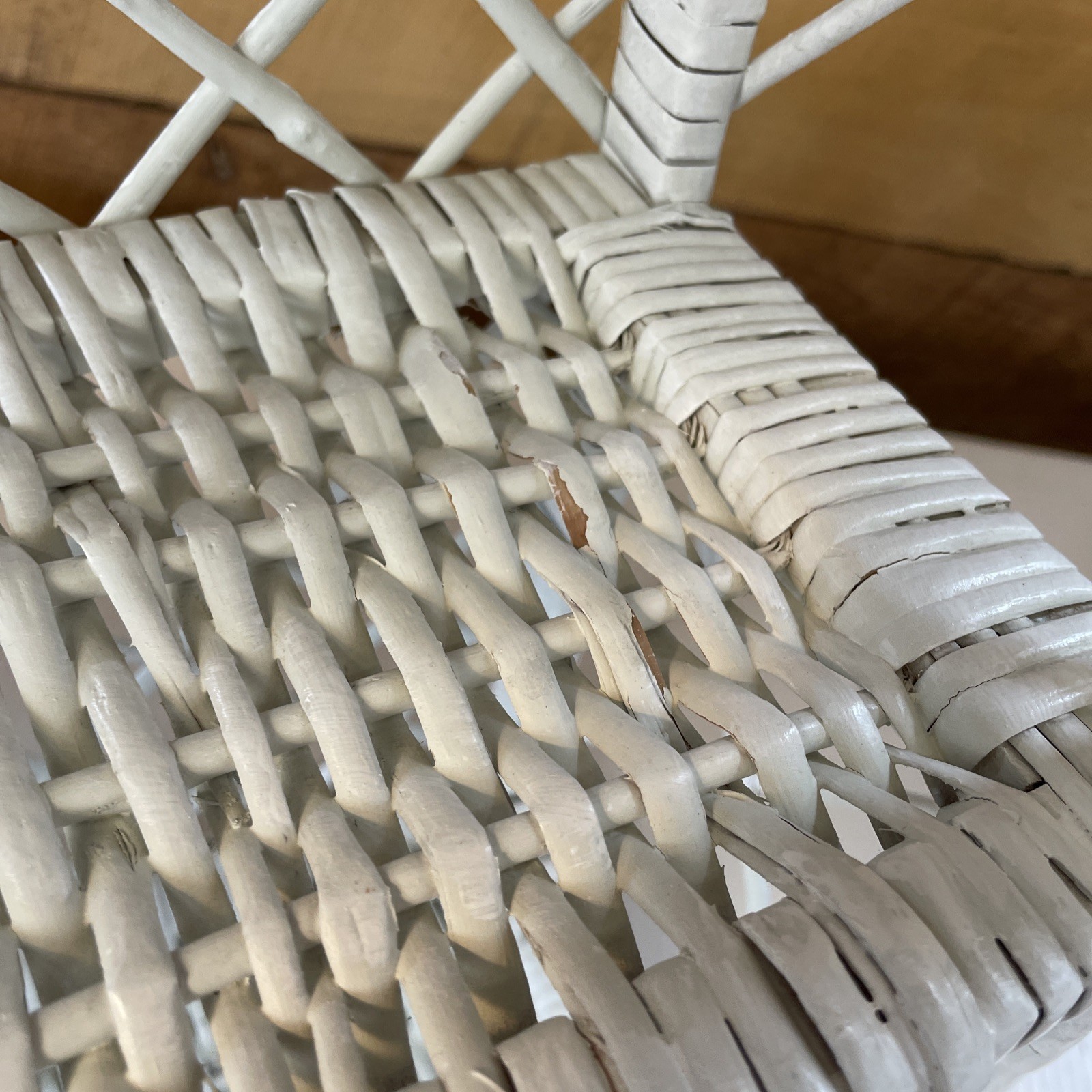 Vtg White Wicker Wall or Free Standing Shelf Boho, Shabby Chic, Cottage, Beach