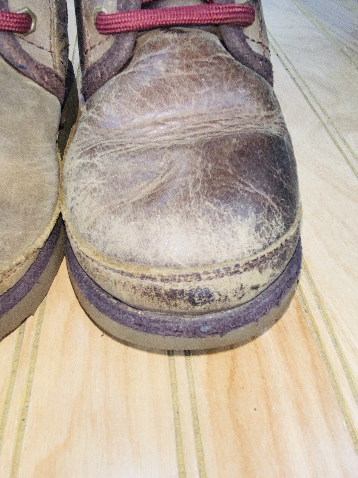 Ugg Neumel II Waterproof Chukka Leather Boots Brown 1017322T Boys Youth Size 11