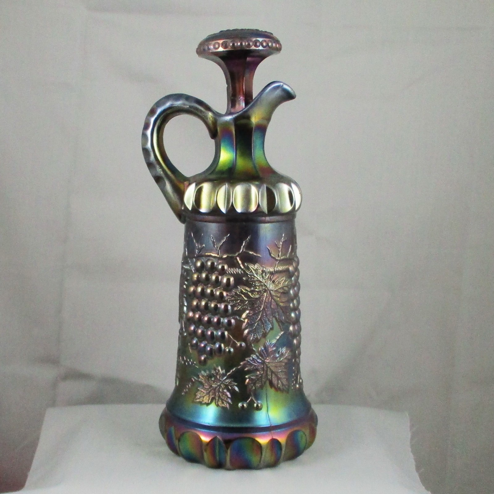 NORTHWOOD AMETHYST GRAPE & CABLE CARNIVAL GLASS DECANTER WITH STOPPER