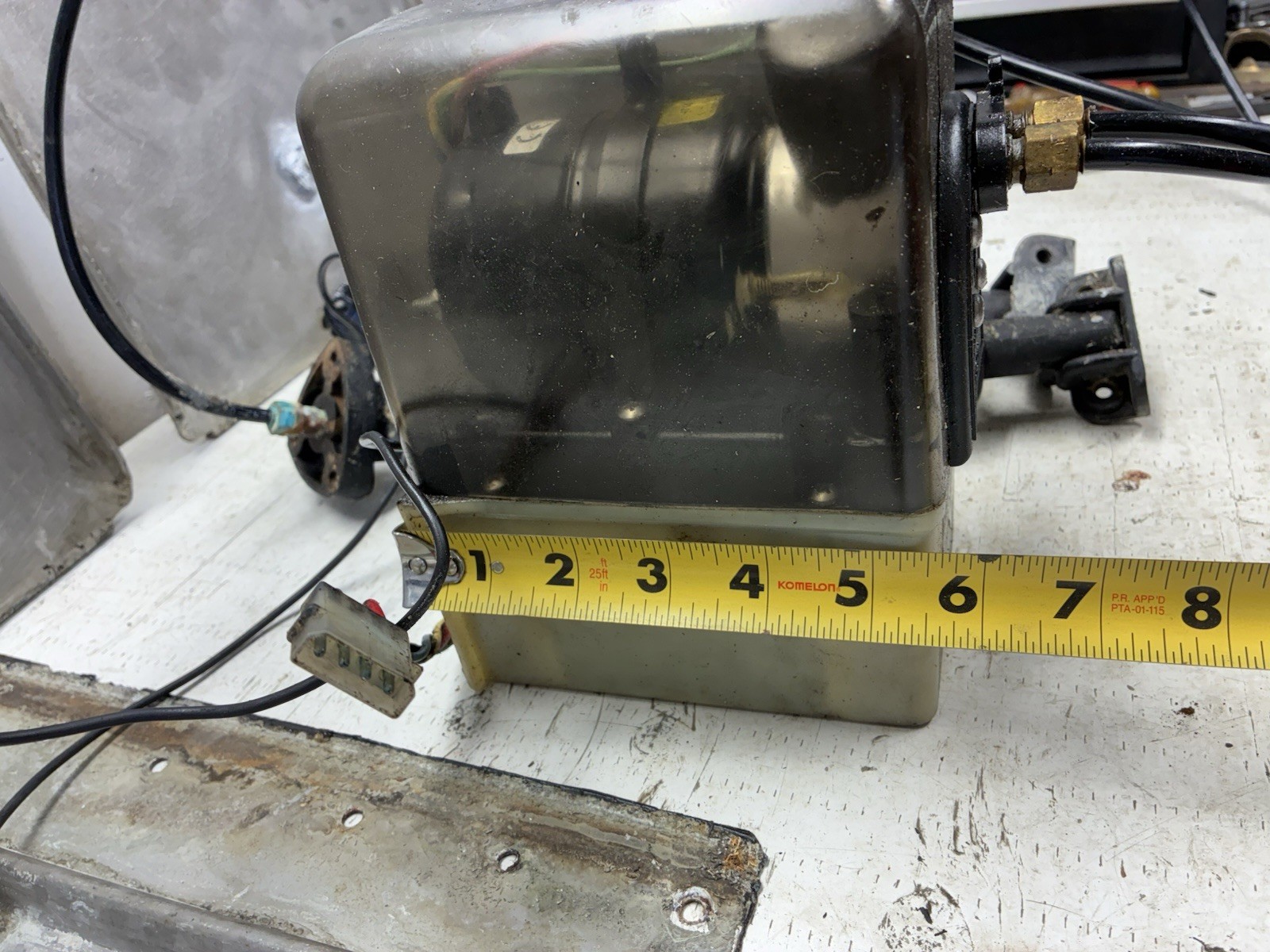 Bennett V351 12 Volt Hydraulic Trim Tab Pump, Accuators, Lines, Tabs, & Switch