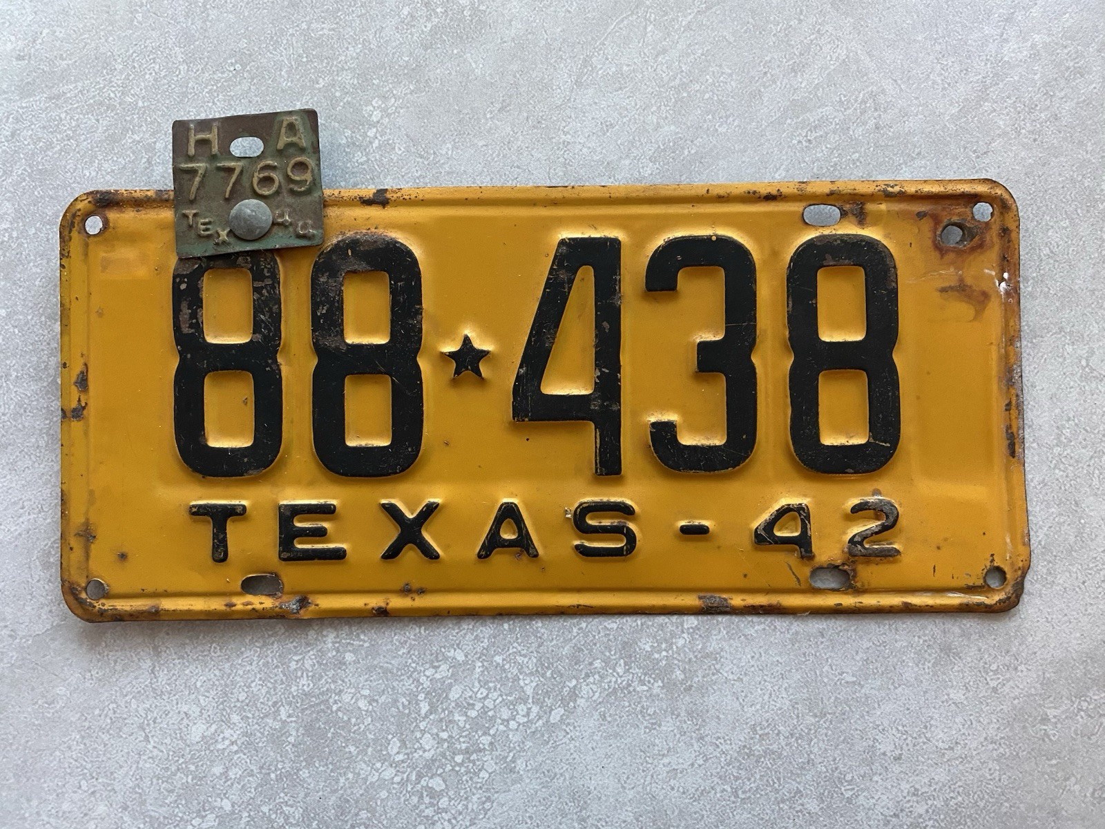 Vintage 1942 Texas License Plate