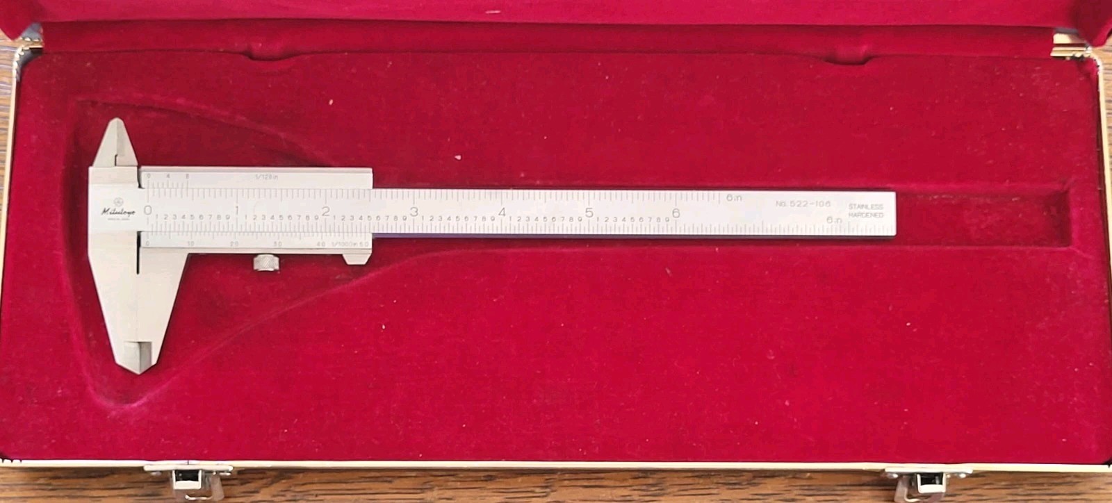 Mitutoyo 522-106 Vernier Caliper 6" Hardened Stainless w/Case Made in Japan