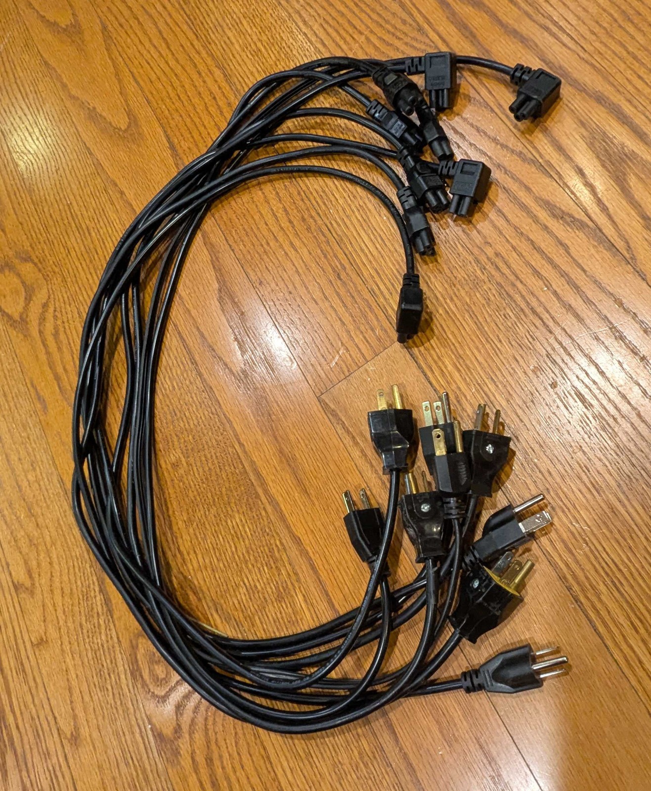 Wireless Solutions - W-DMX - Package - 2 Transmitter - 4 Receiver - WiFi WDMX