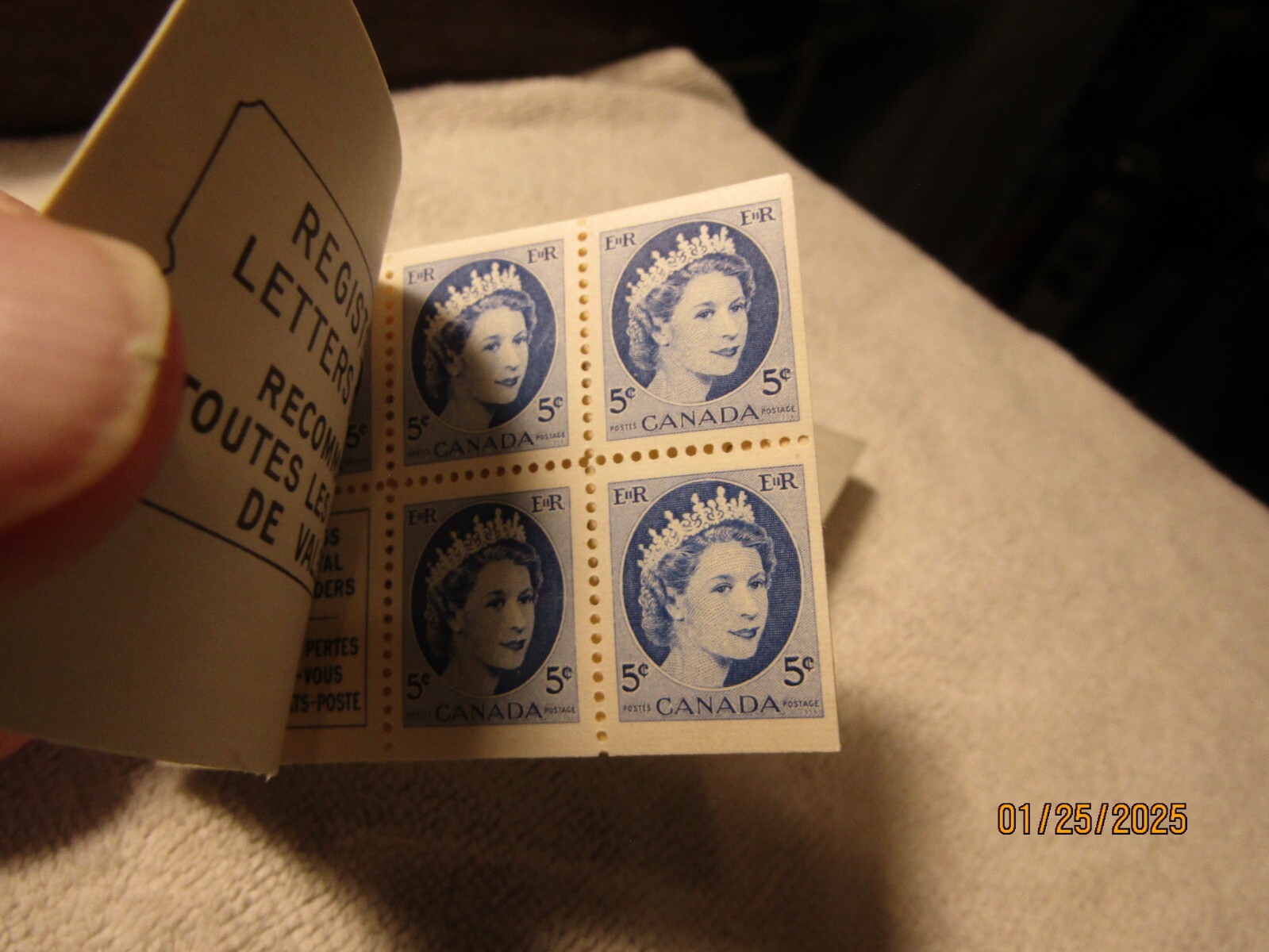 Stamp Booklets 1954 Canada Set of Stapled & Stitched 5c Beaver & Queen Stamps