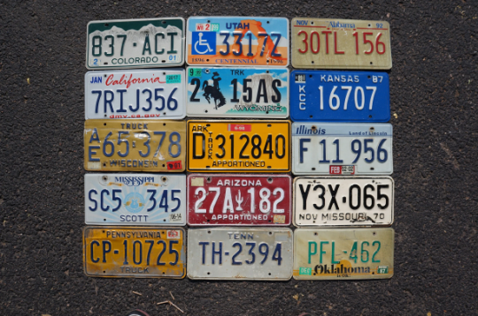 LOT of 15 License Plates 10 States USA License Plate Tag Craft Condition Group
