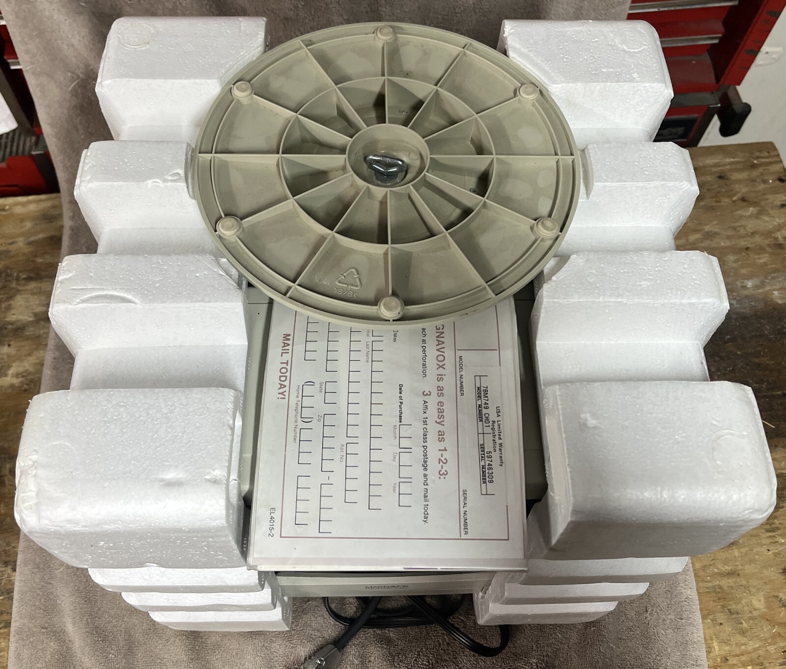 Vintage Magnavox 7BM749 CH01 - VGA Professional Display Monitor - New In Box