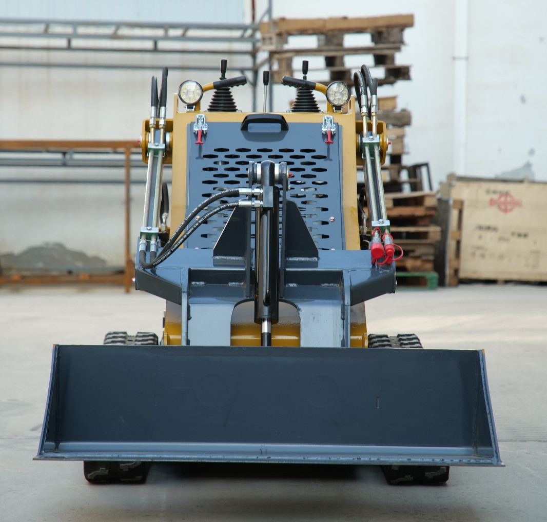 2025 Mini Skid Steer 23HP B&S Loader 3.5mph Speed For Farm EPA Petrol Engine