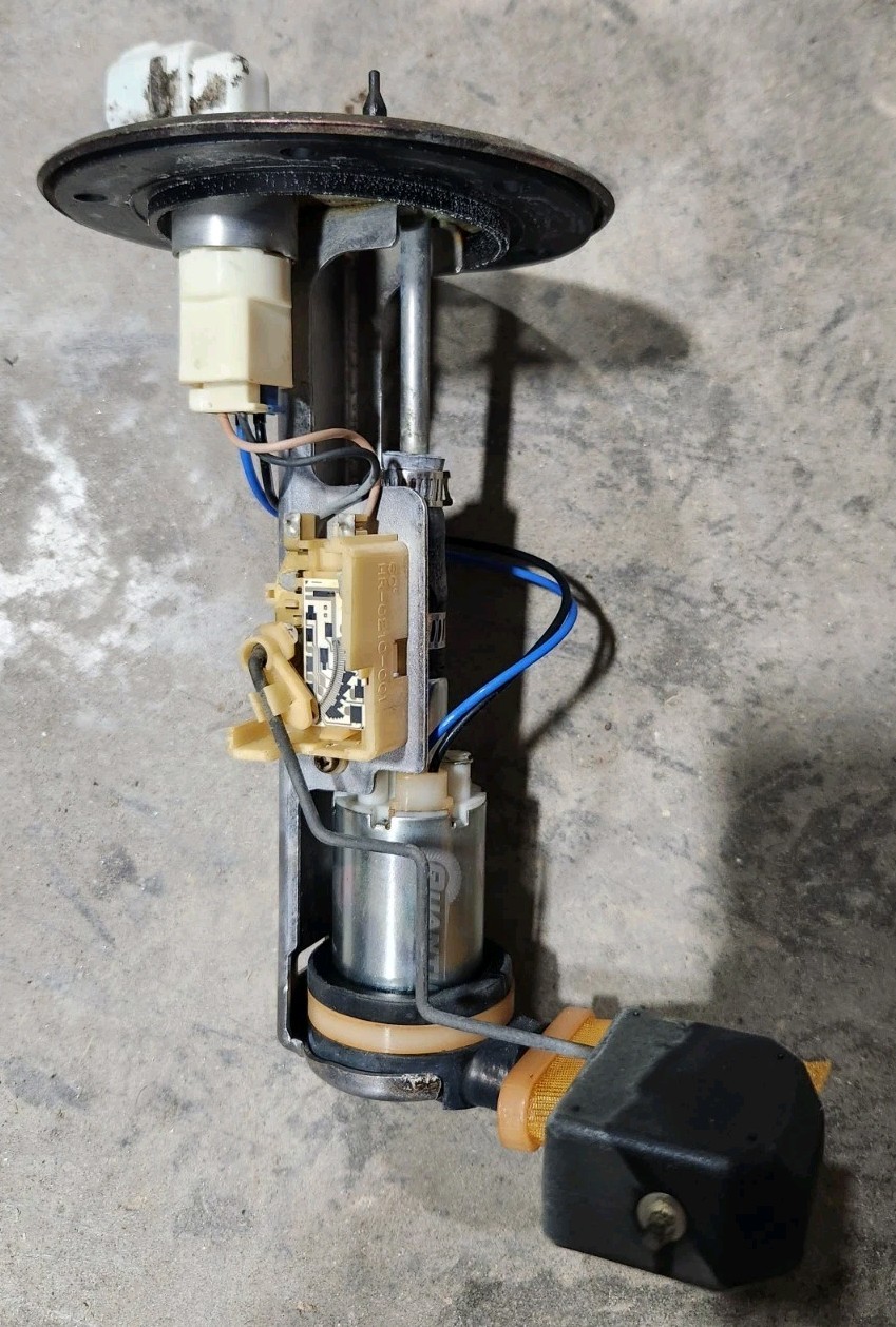 TESTED!! 2002 Kawasaki Prairie 650 Fuel Pump Unit 49040-1076