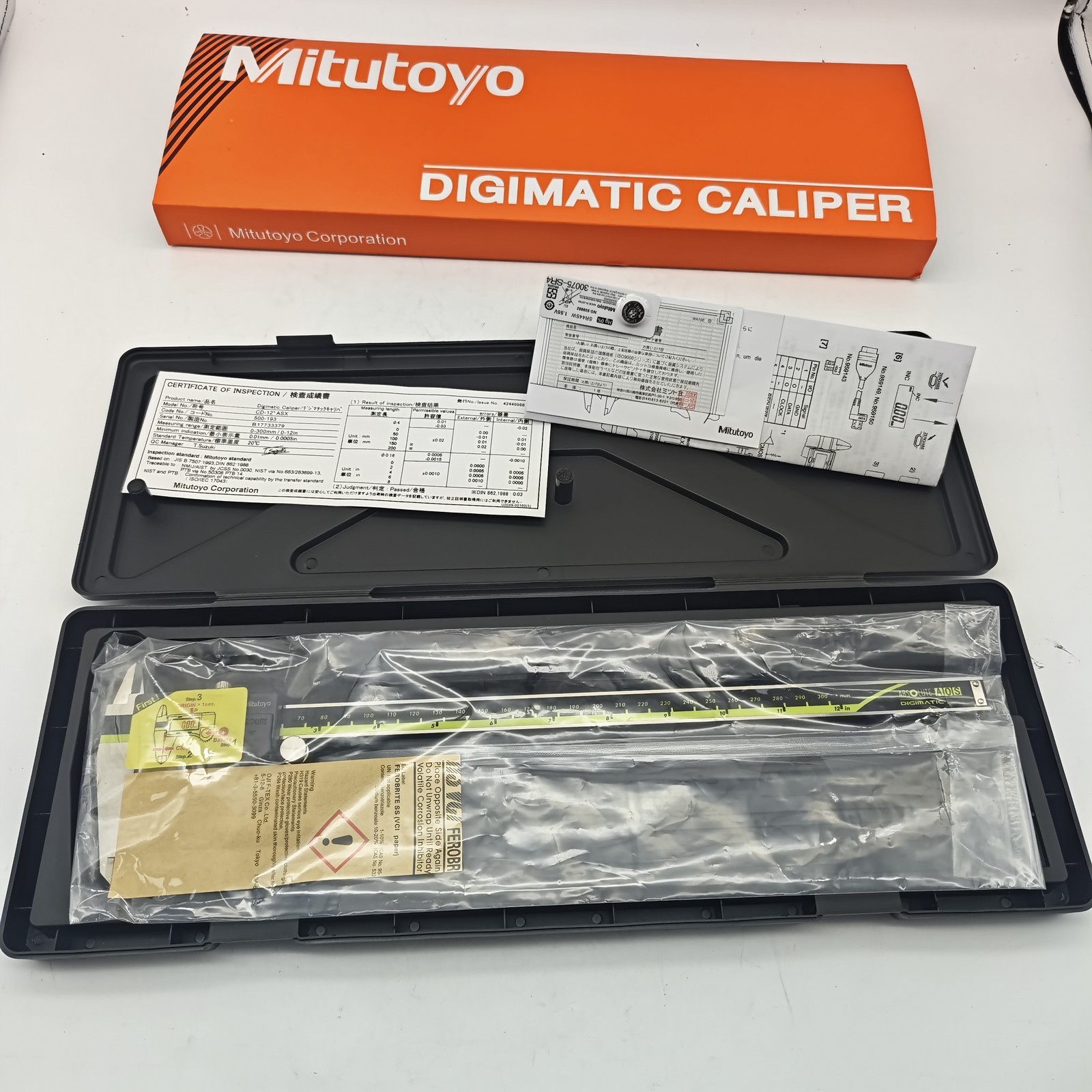 500-193-30 Mitutoyo Japan 300mm/12" Absolute Digital Digimatic Vernier Caliper